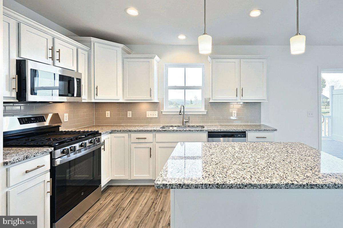 LOGAN GREENE - Residential