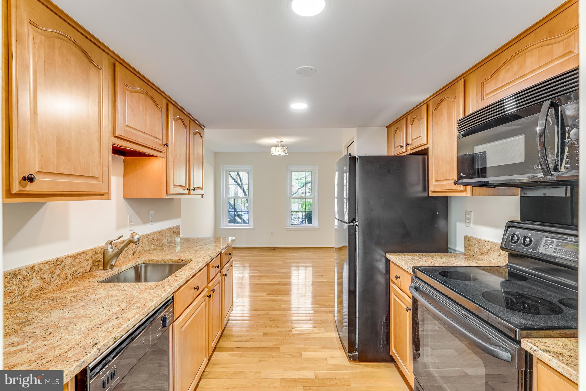 COLONIAL GREEN - Residential