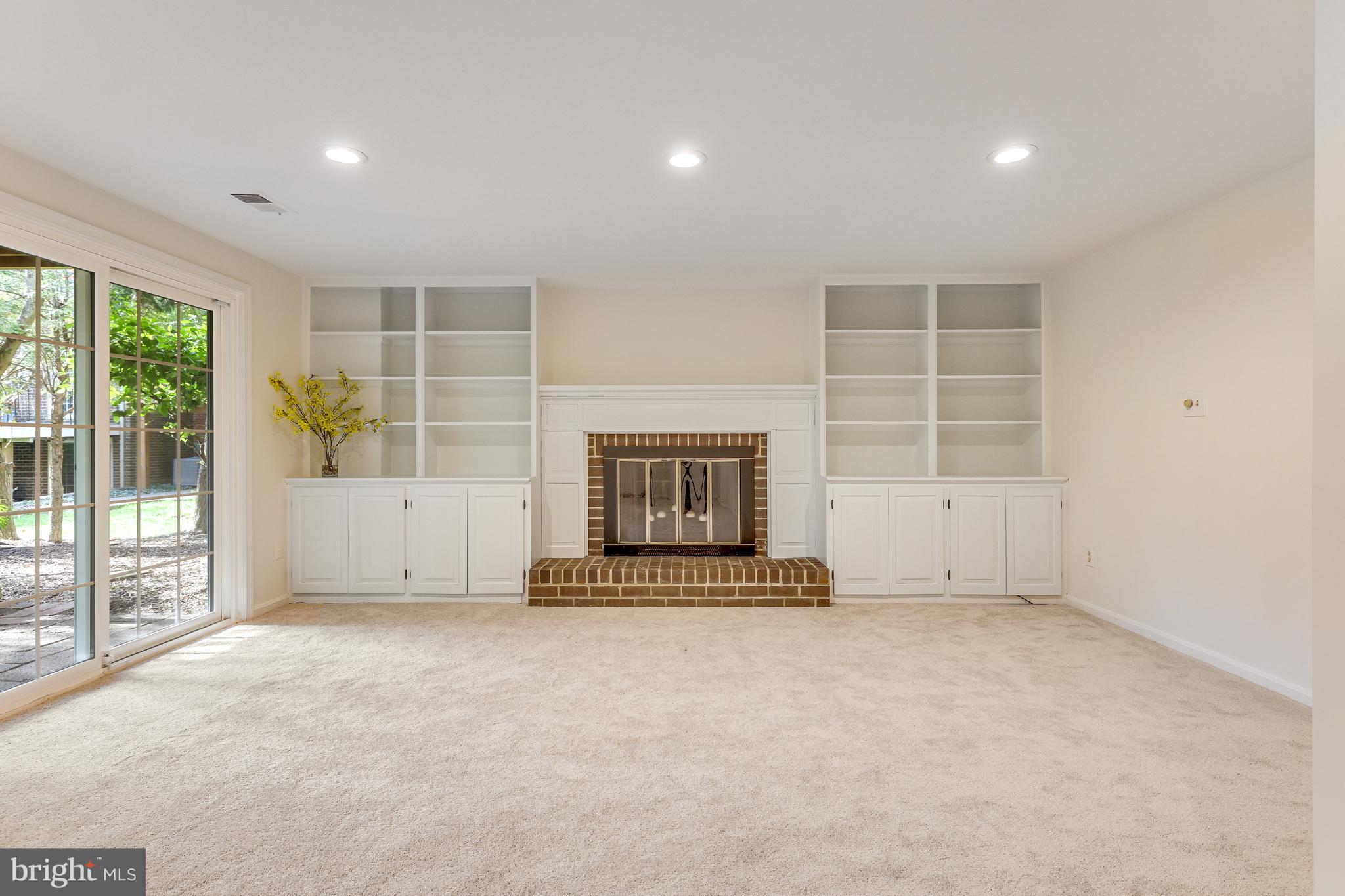 COLONIAL GREEN - Residential