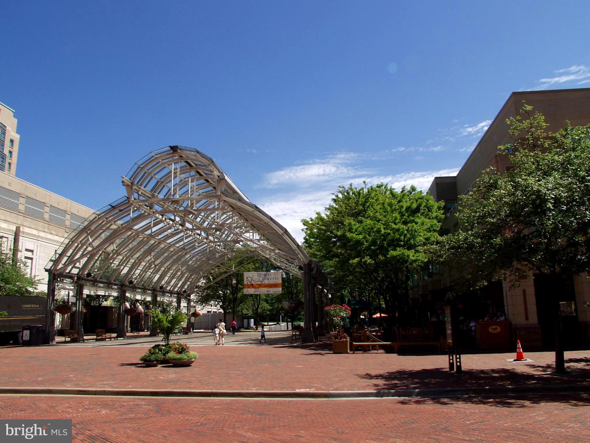 COLONIAL GREEN - Residential