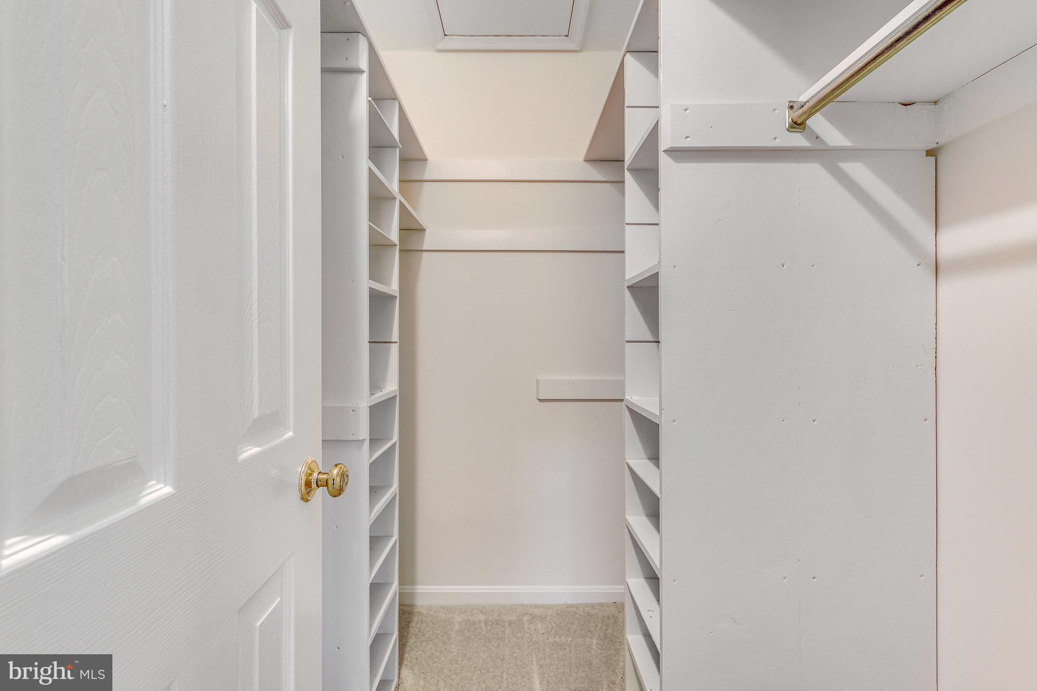 COLONIAL GREEN - Residential