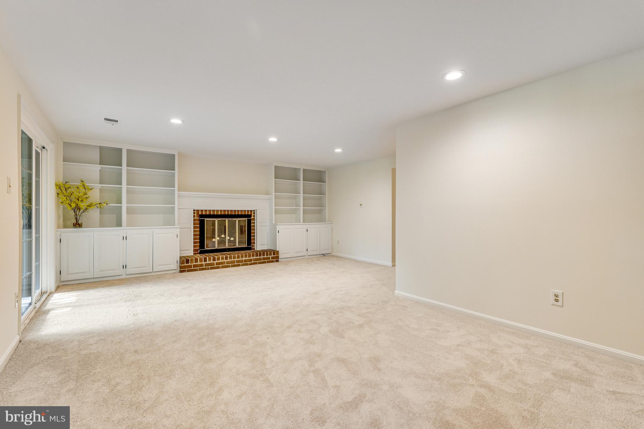 COLONIAL GREEN - Residential