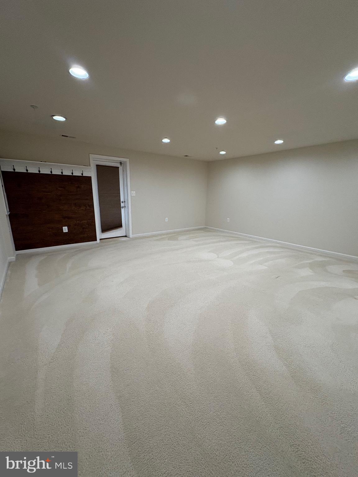 CLARKSBURG VILLAGE - Residential Lease