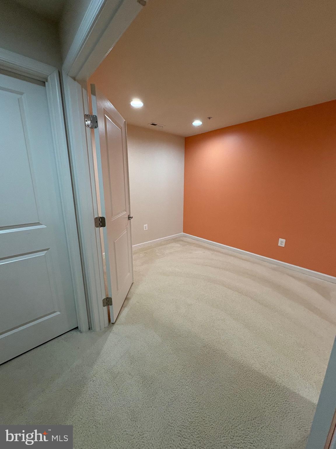 CLARKSBURG VILLAGE - Residential Lease