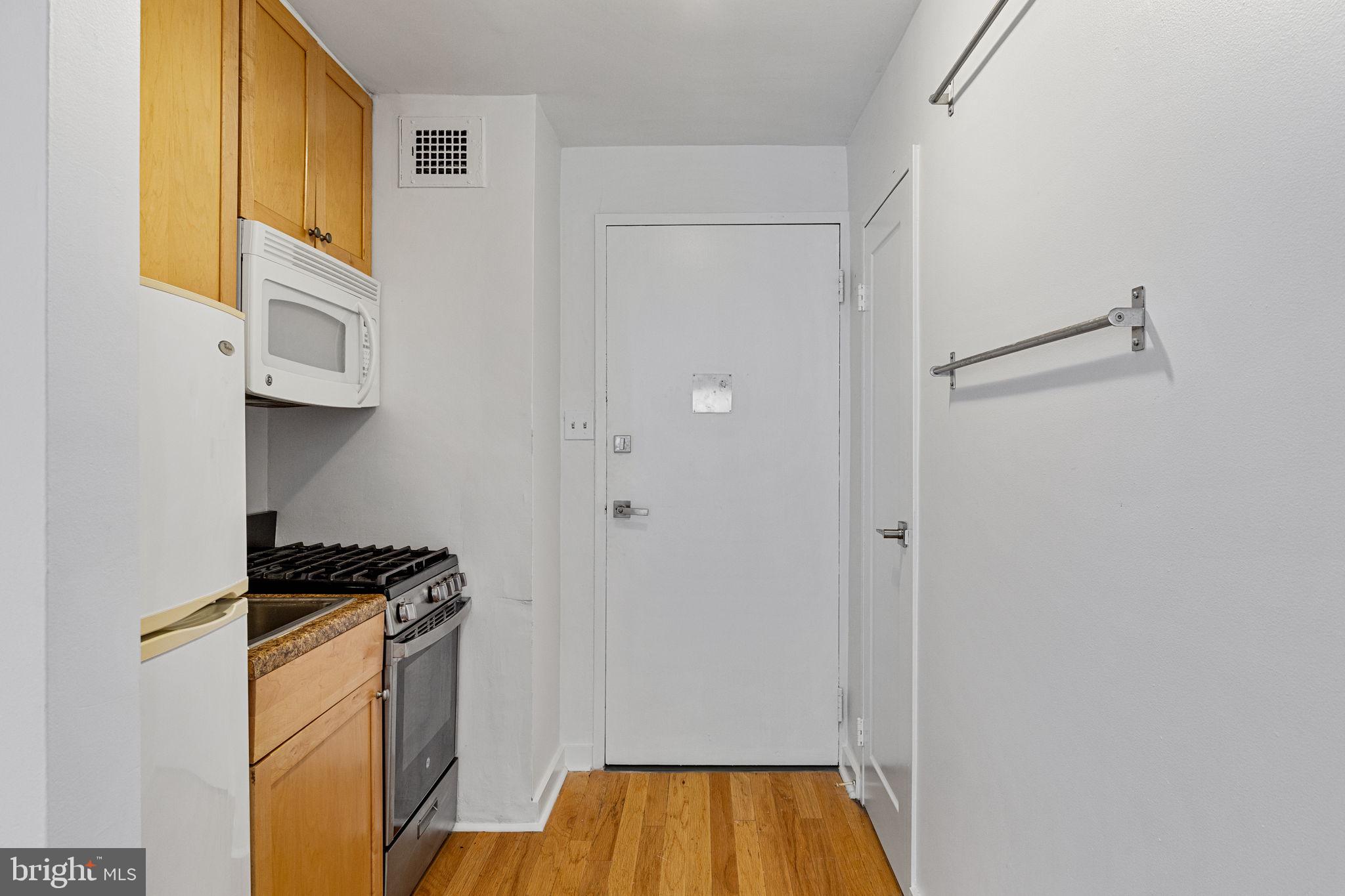 RITTENHOUSE SQUARE - Residential Lease