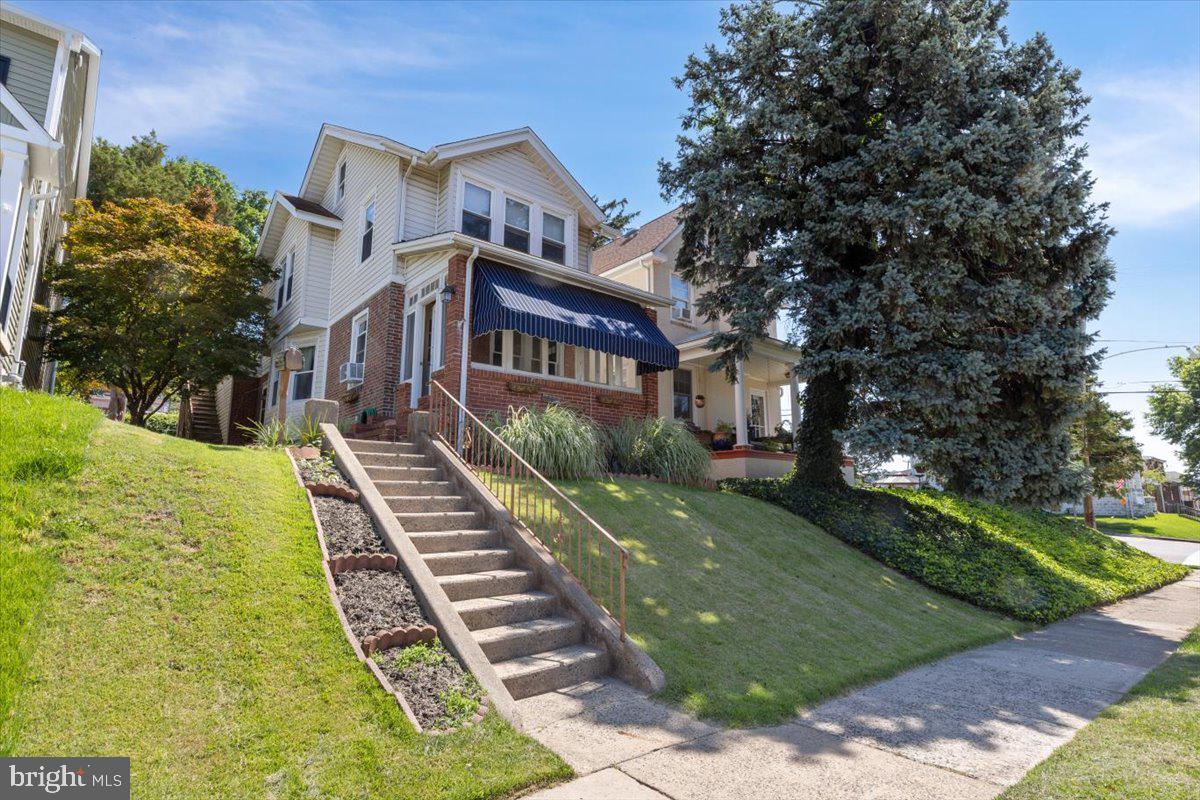 342 E 9TH AVENUE