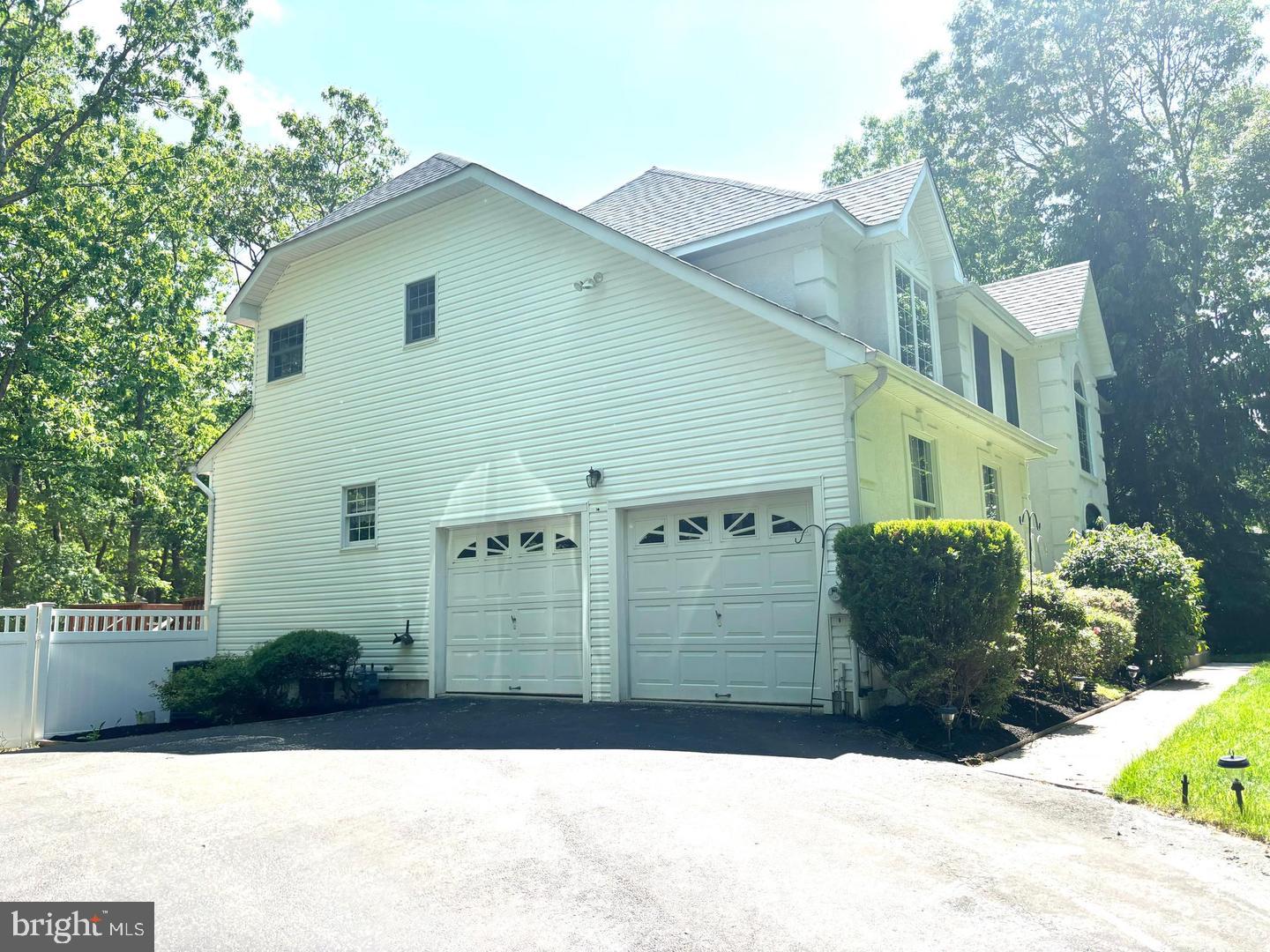 95 STRAWBERRY DRIVE