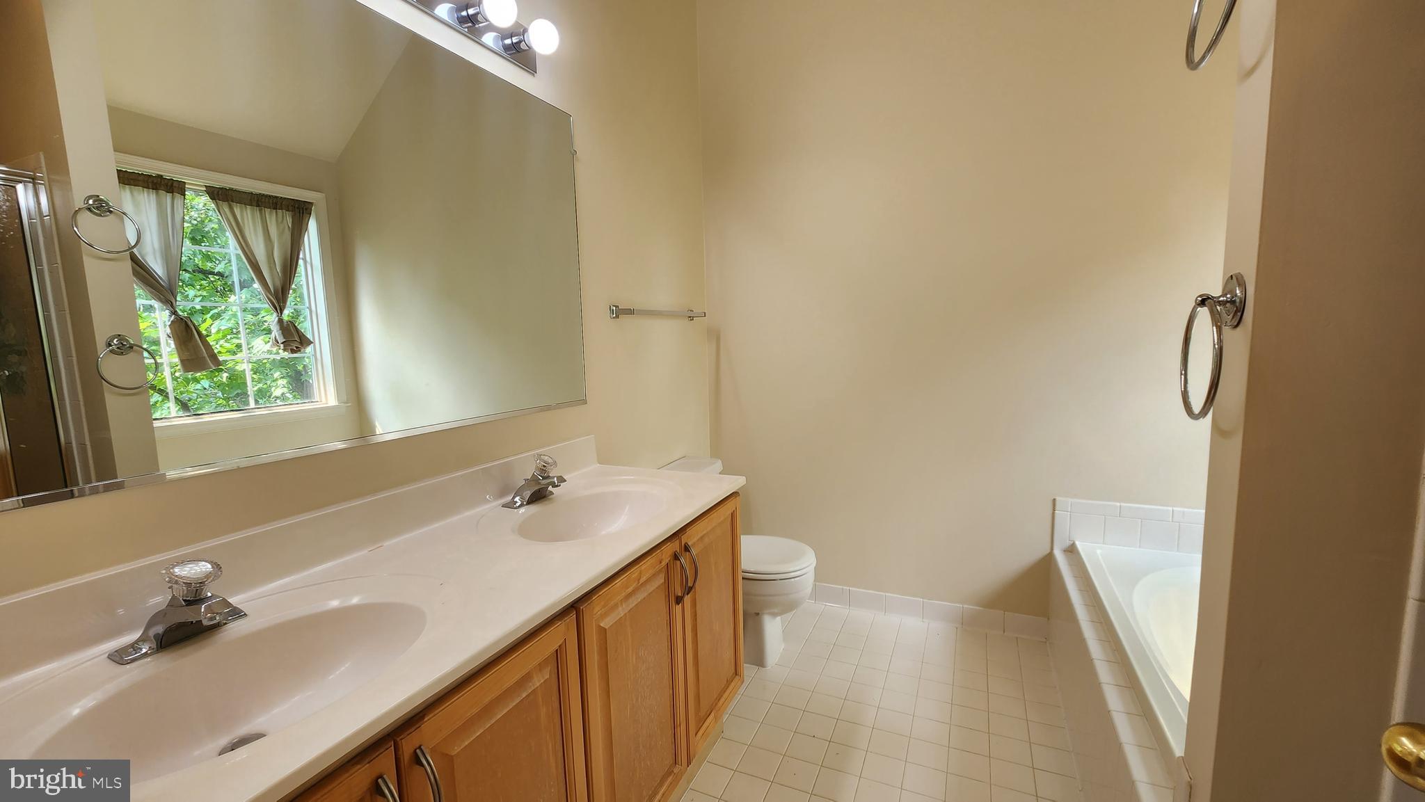 KINGSTOWNE - Residential