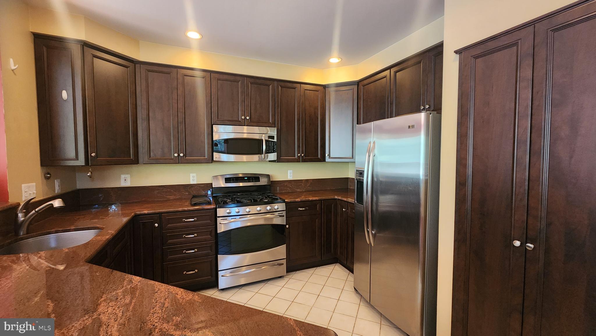 KINGSTOWNE - Residential