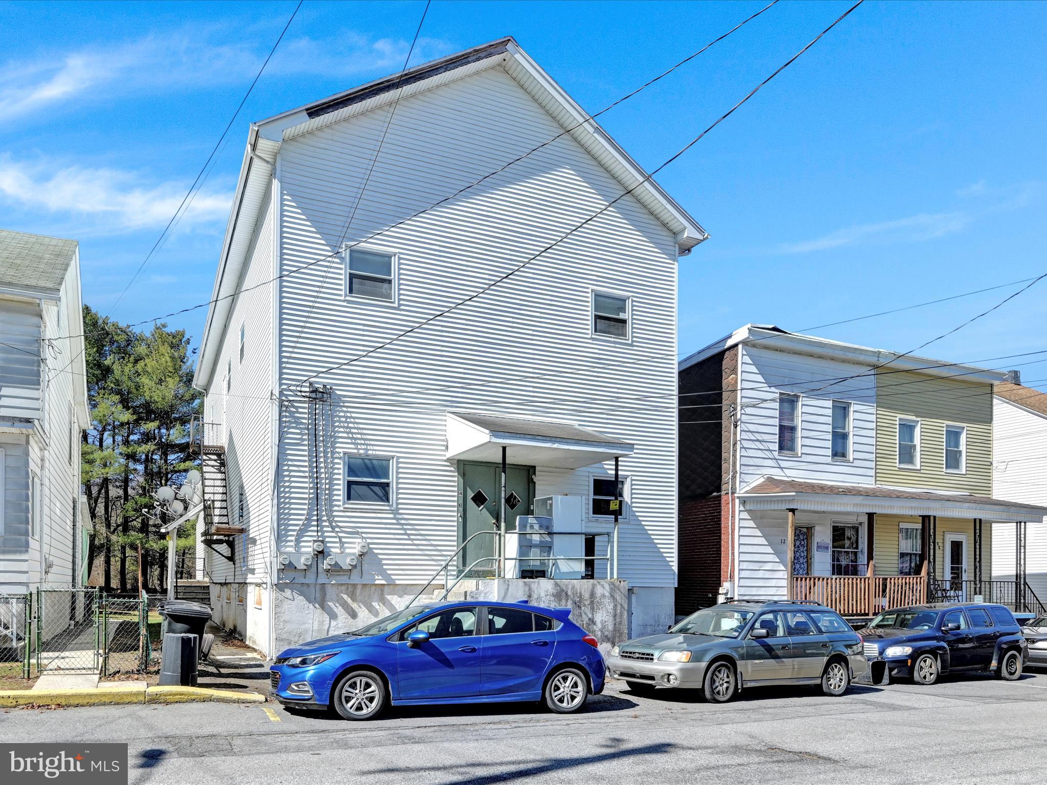 Investor Alert!! 5 unit apartment building in Middleport available now! Fully rented, and ready to add to your investment portfolio!!!