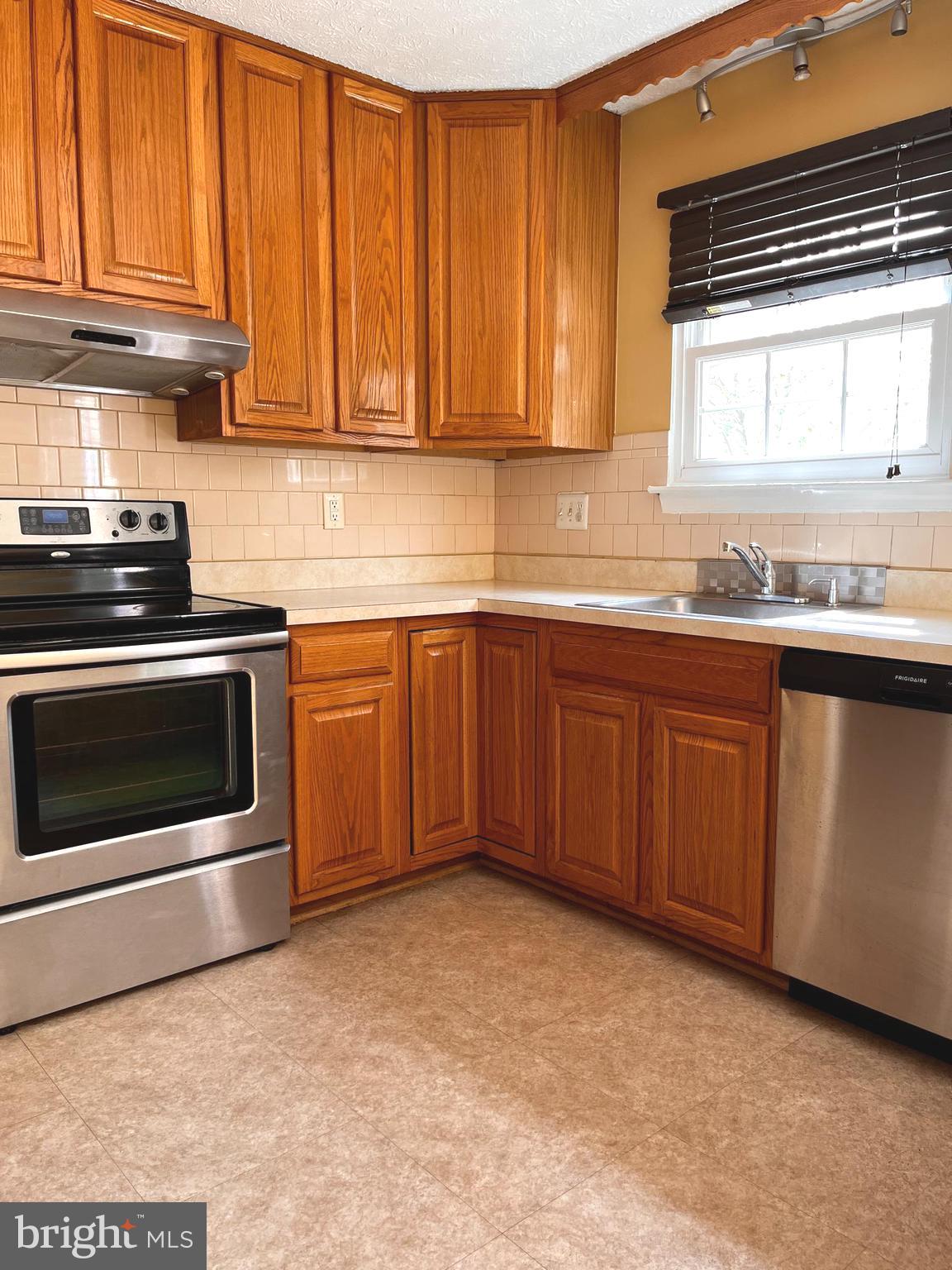 BOWLING BROOK FARMS - Residential Lease