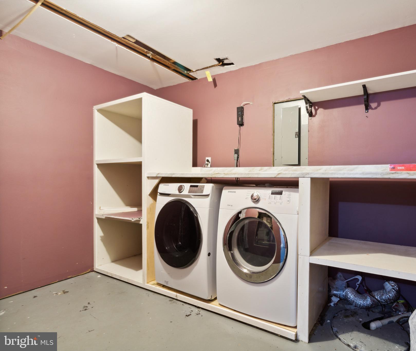 ROLLINGWOOD VILLAGE - Residential Lease