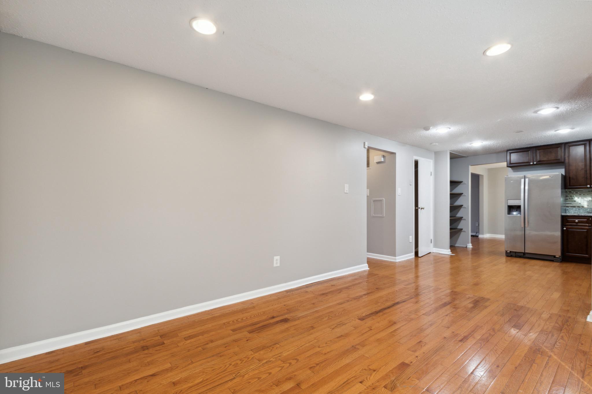 ROLLINGWOOD VILLAGE - Residential Lease