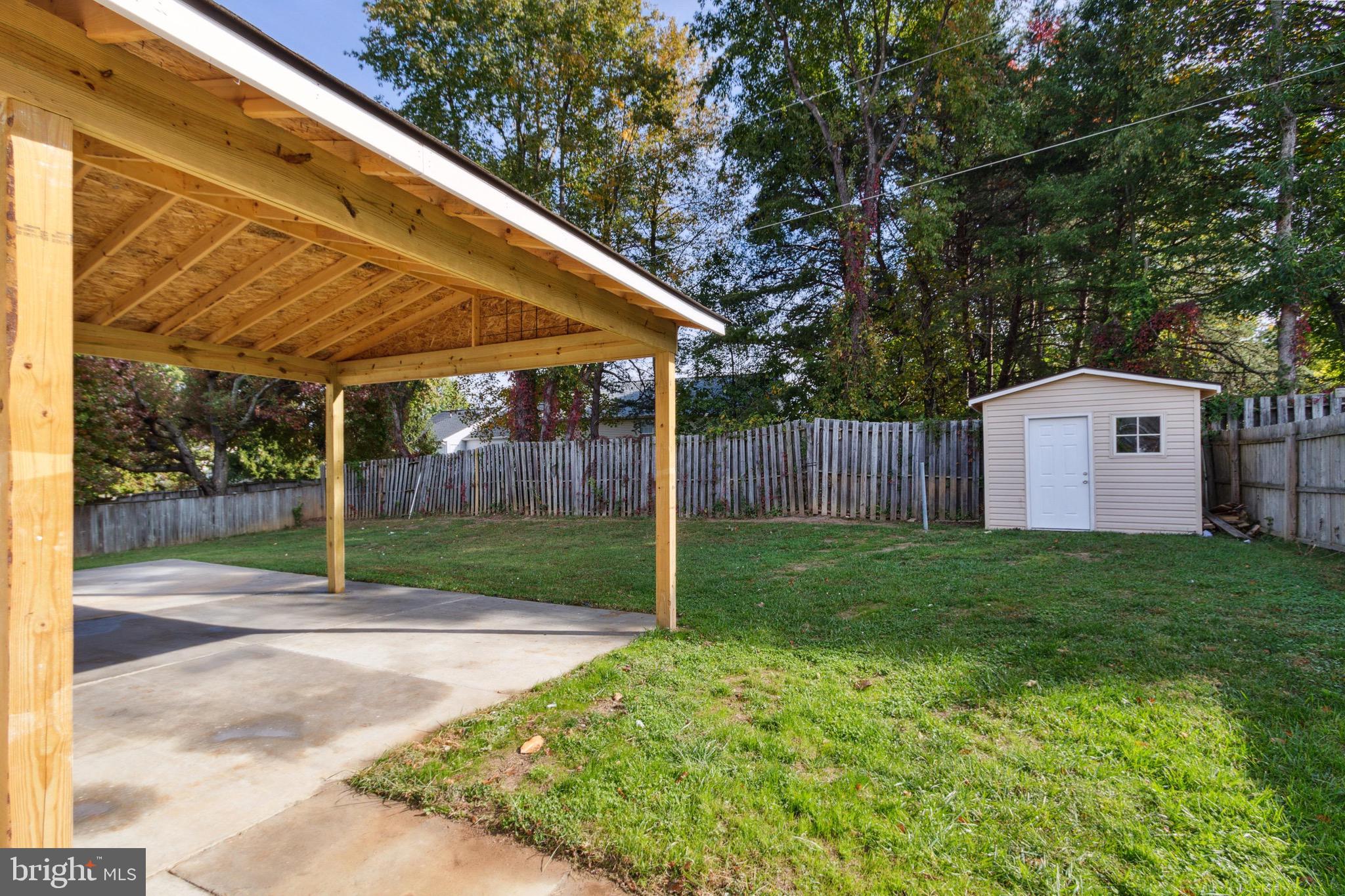 ROLLINGWOOD VILLAGE - Residential Lease