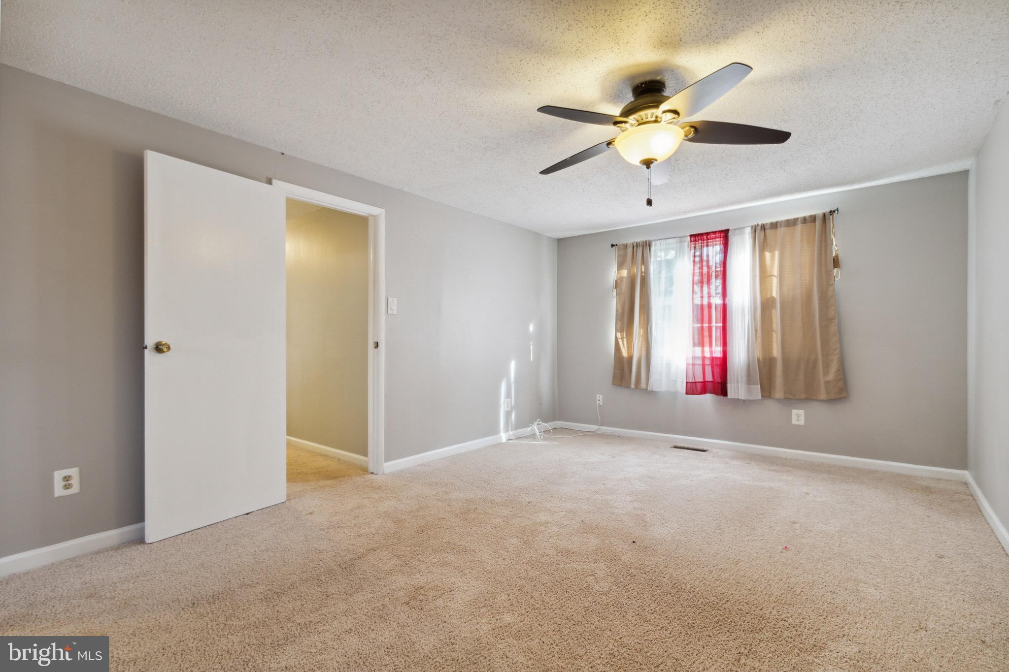 ROLLINGWOOD VILLAGE - Residential Lease