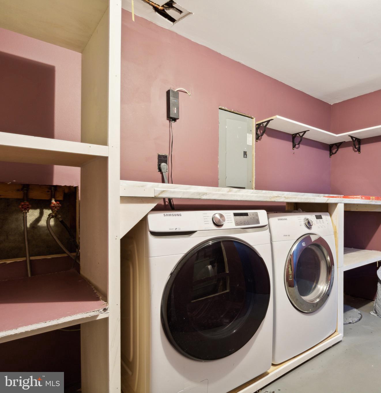 ROLLINGWOOD VILLAGE - Residential Lease