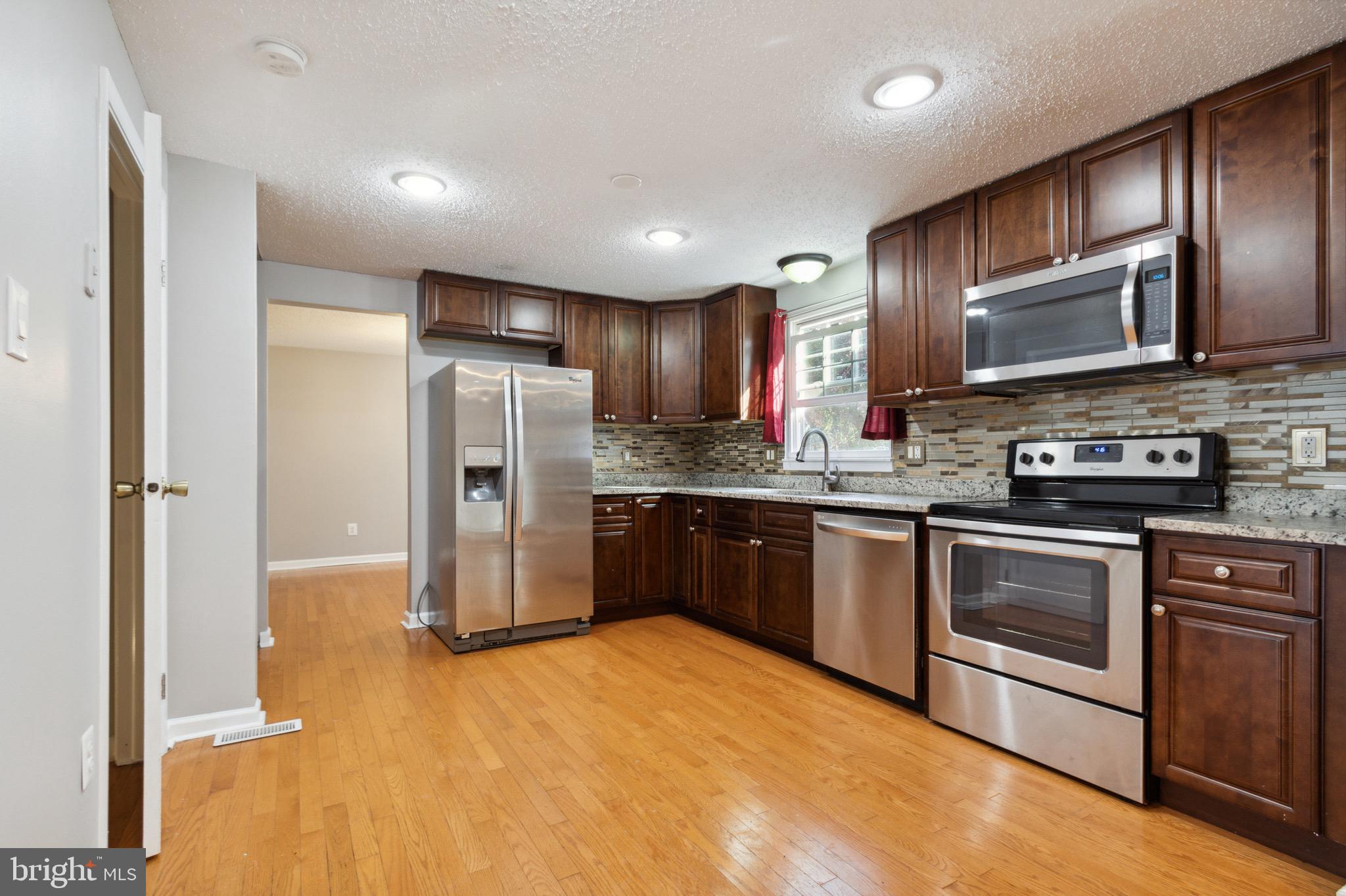 ROLLINGWOOD VILLAGE - Residential Lease