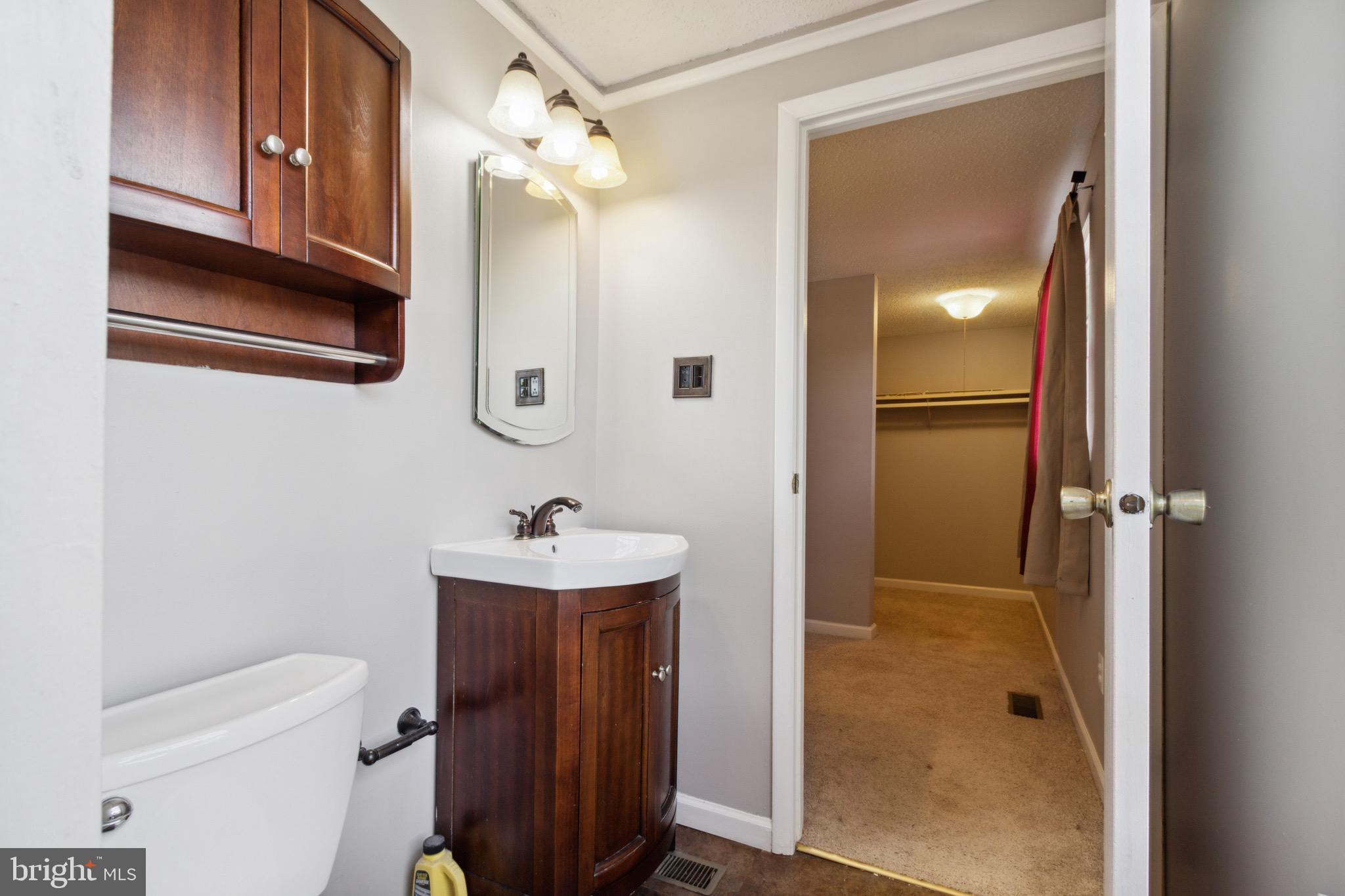 ROLLINGWOOD VILLAGE - Residential Lease