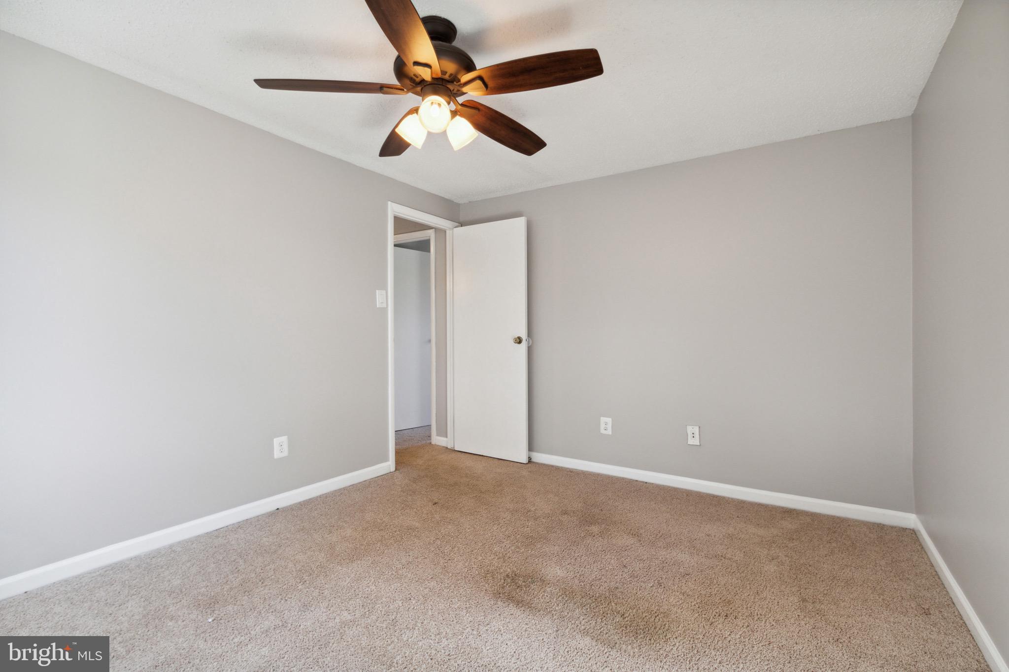 ROLLINGWOOD VILLAGE - Residential Lease