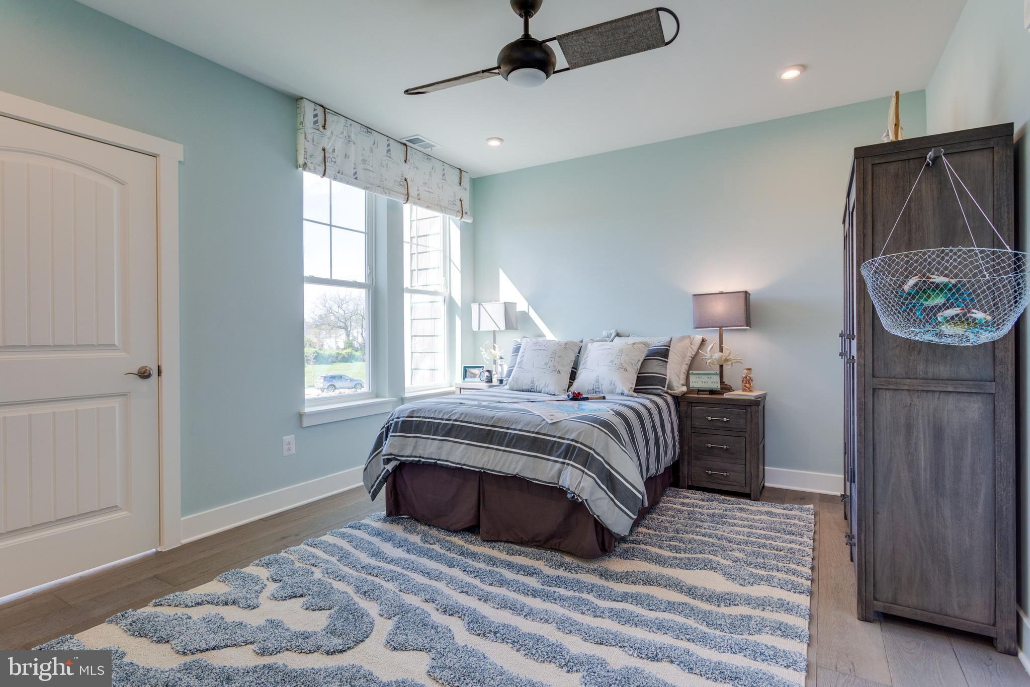 FOUR SEASONS AT KENT ISLAND - Residential