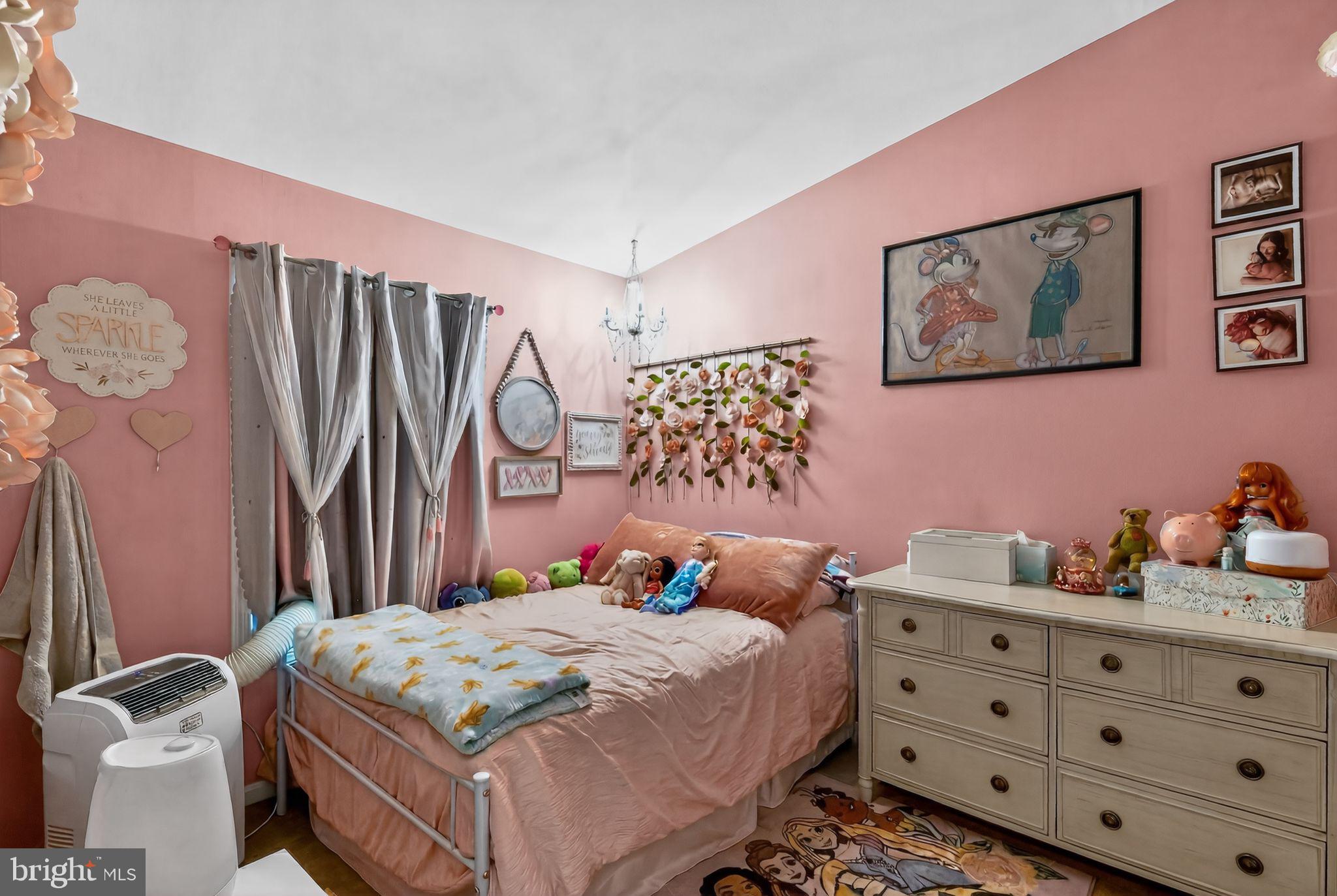 ELKRIDGE HEIGHTS - Residential