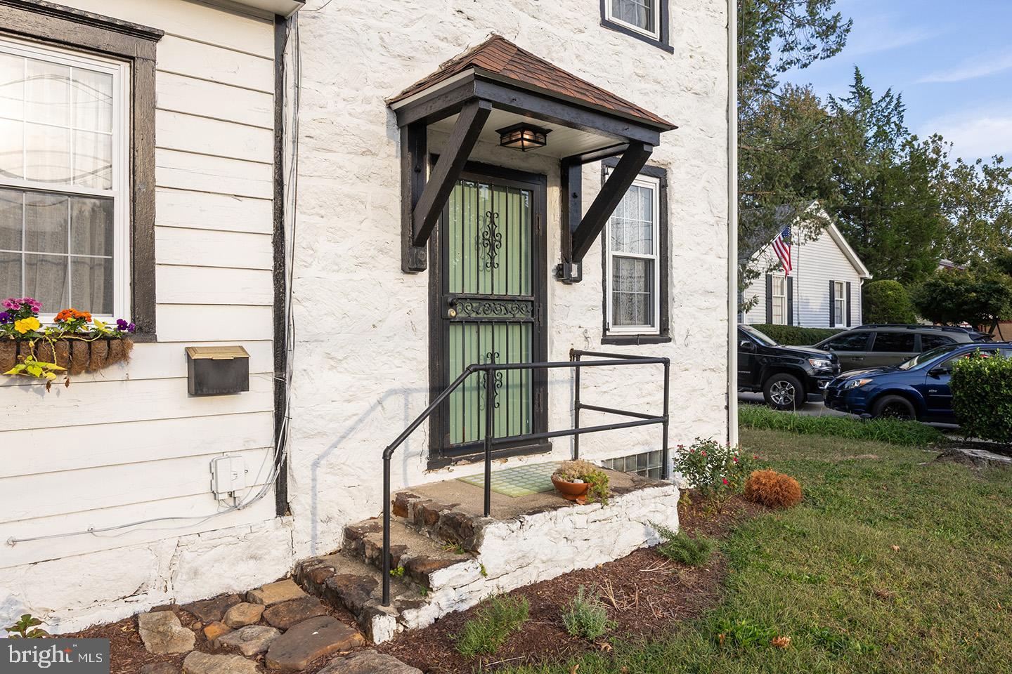 2408 NEW ALBANY ROAD