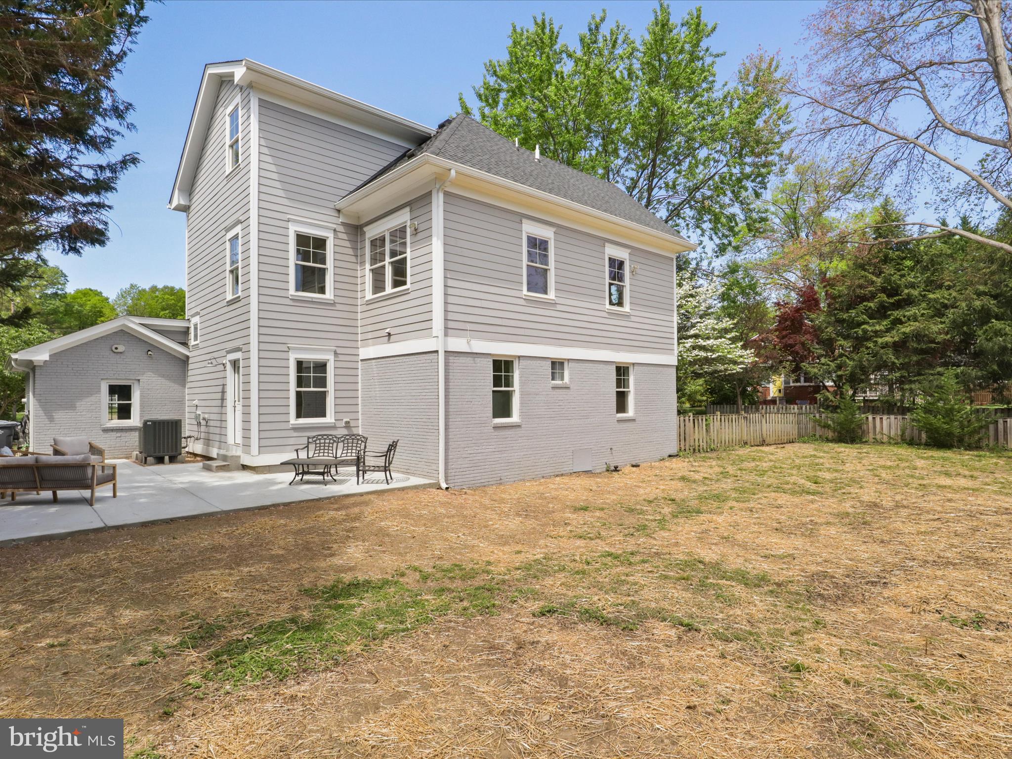 NEW ALEXANDRIA - Residential