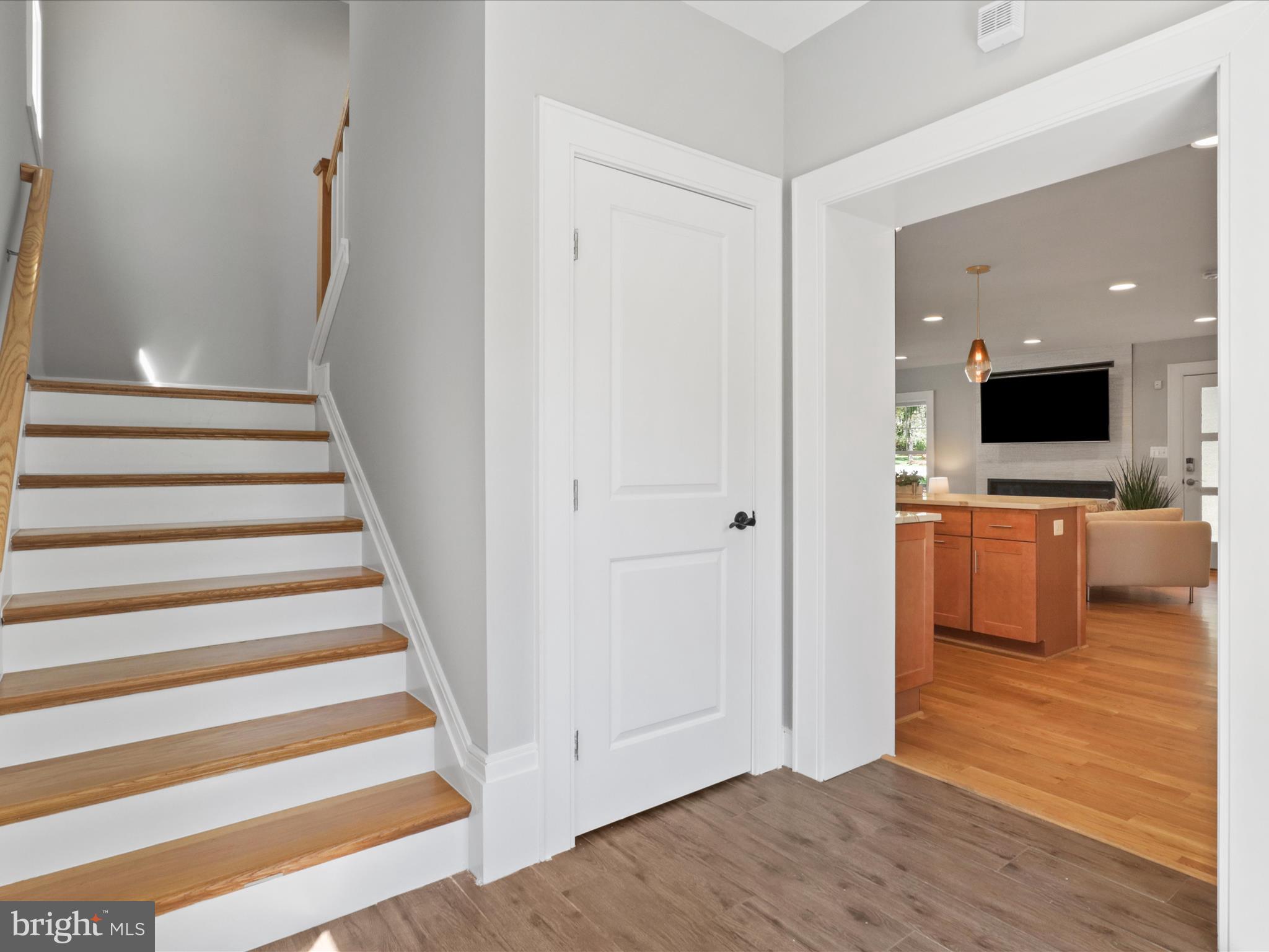 NEW ALEXANDRIA - Residential