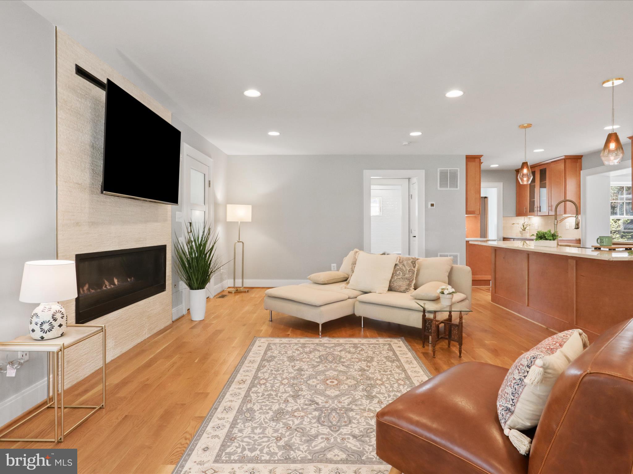 NEW ALEXANDRIA - Residential