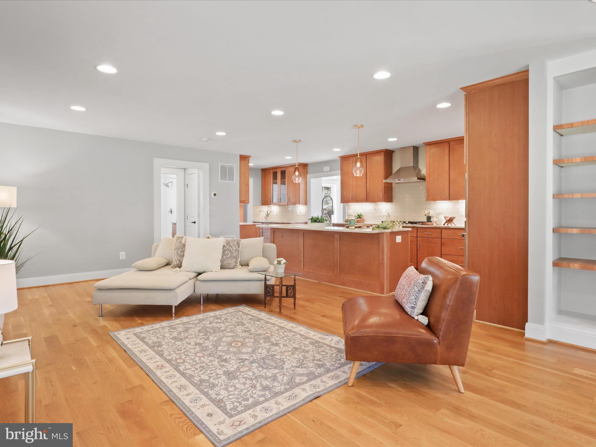 NEW ALEXANDRIA - Residential