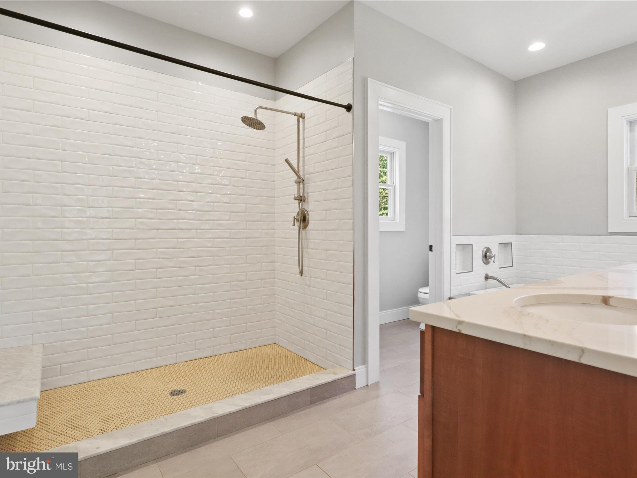 NEW ALEXANDRIA - Residential