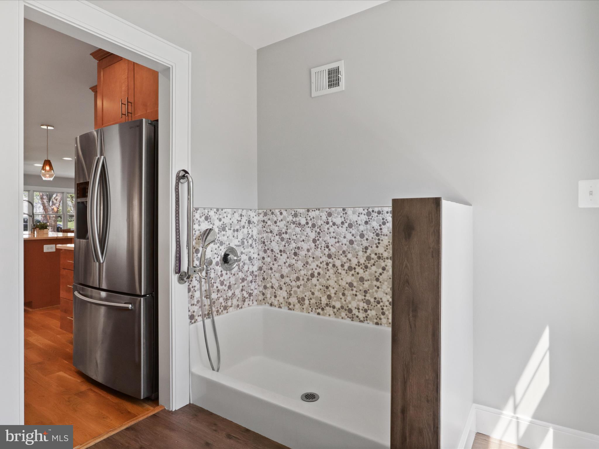 NEW ALEXANDRIA - Residential