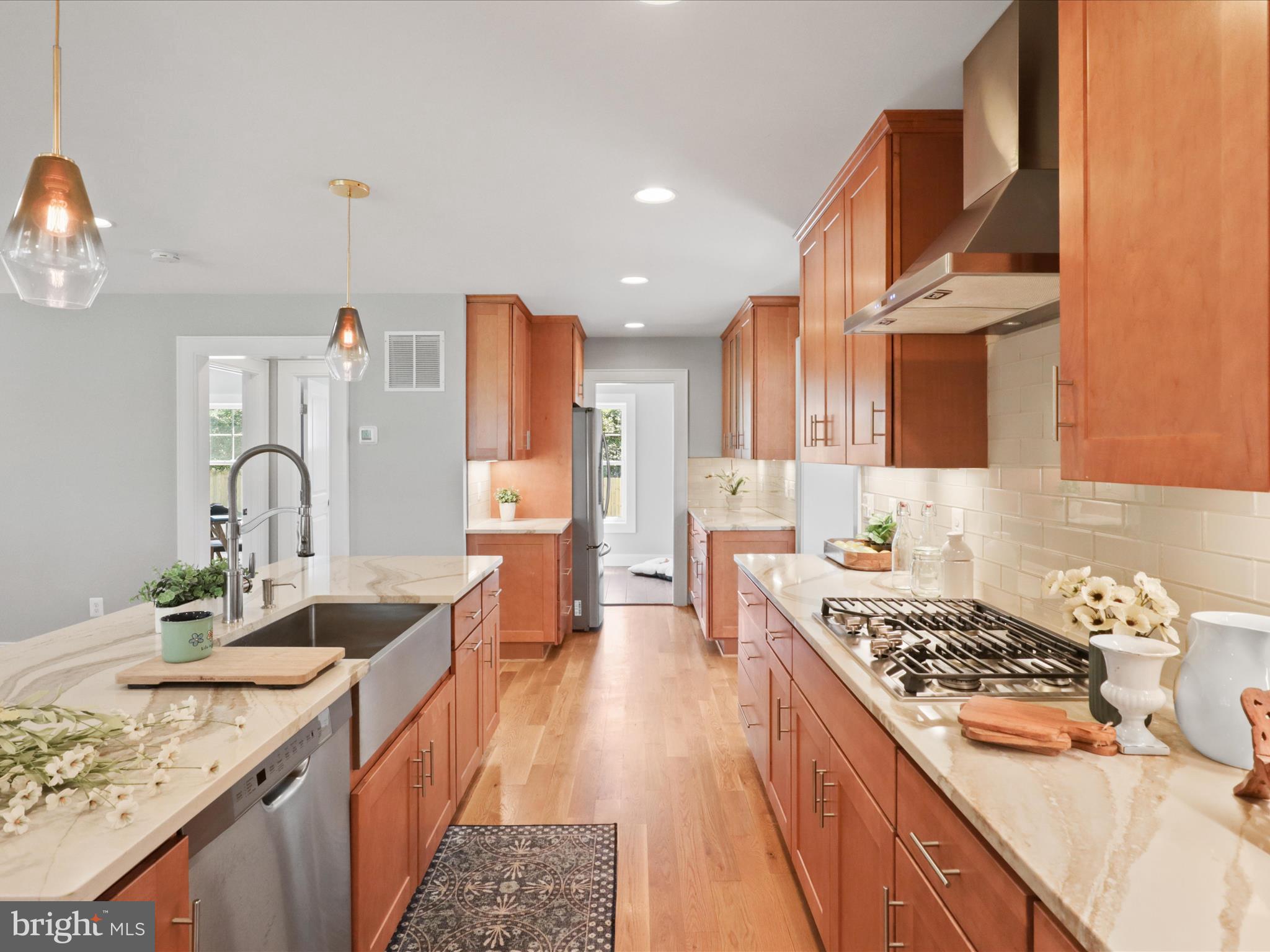 NEW ALEXANDRIA - Residential