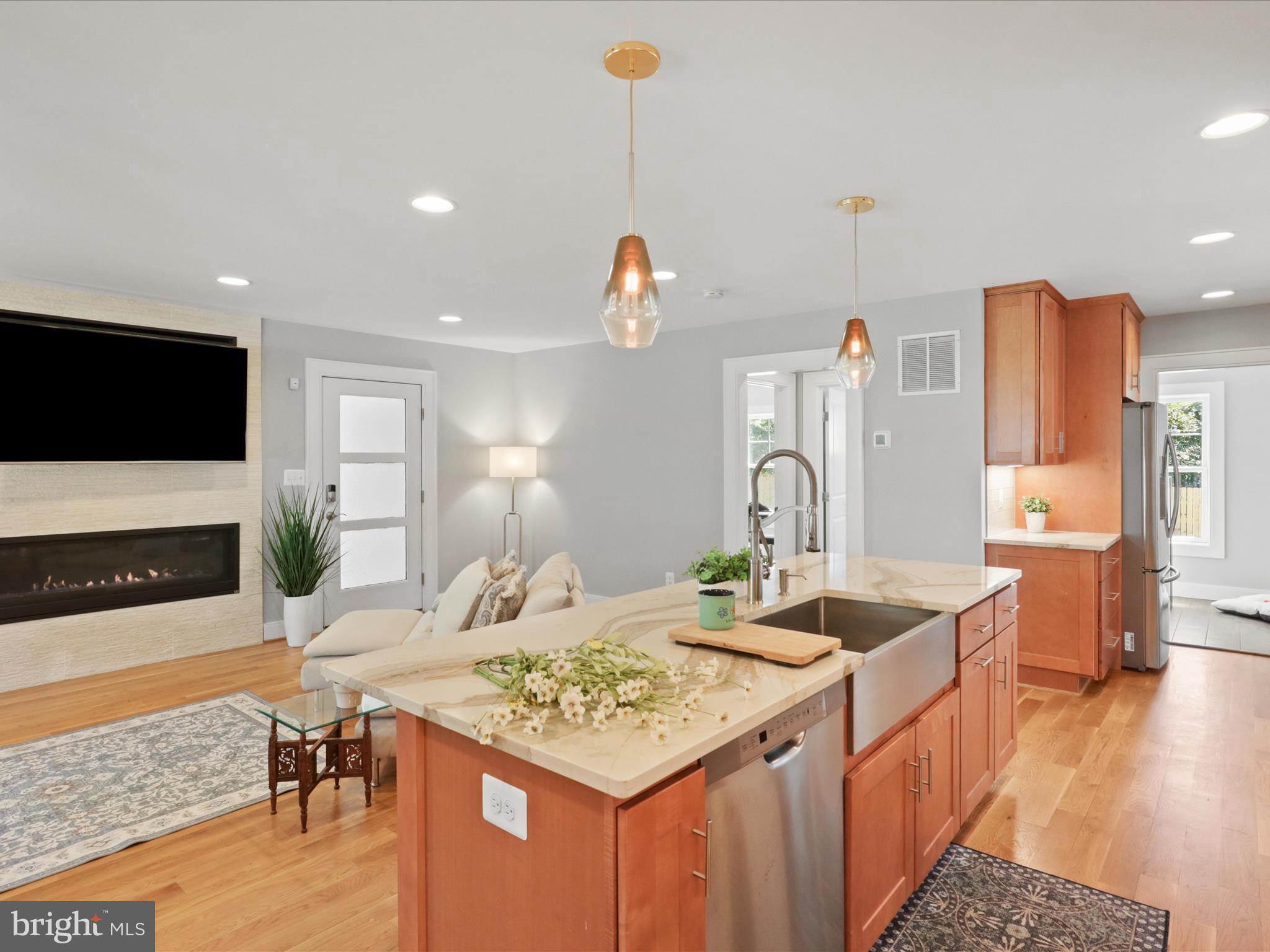 NEW ALEXANDRIA - Residential