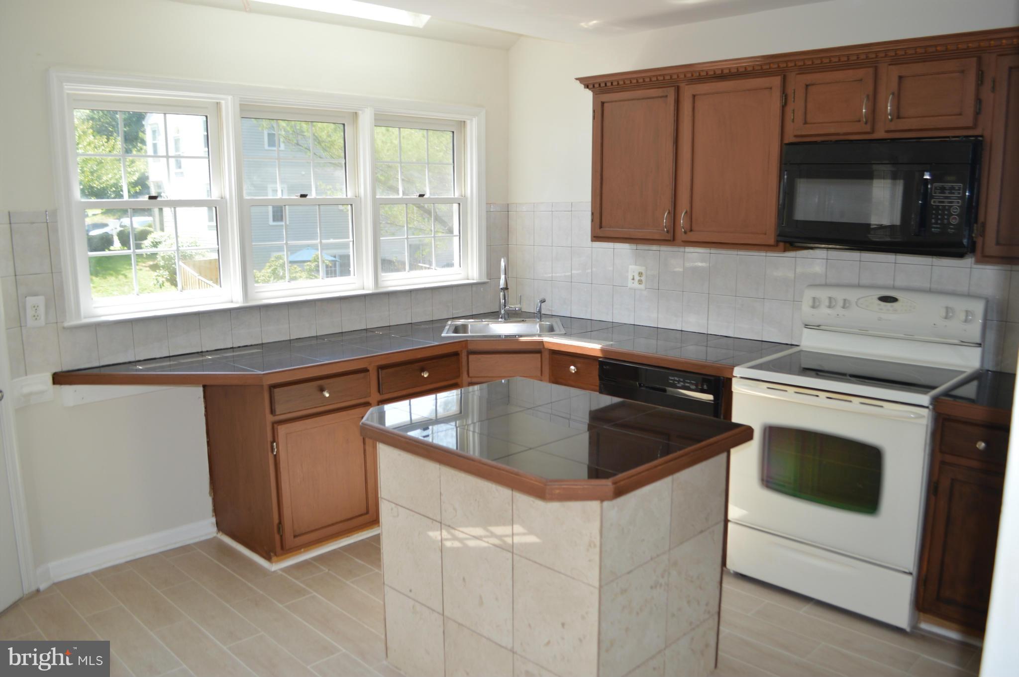 LAKE RIDGE - Residential Lease