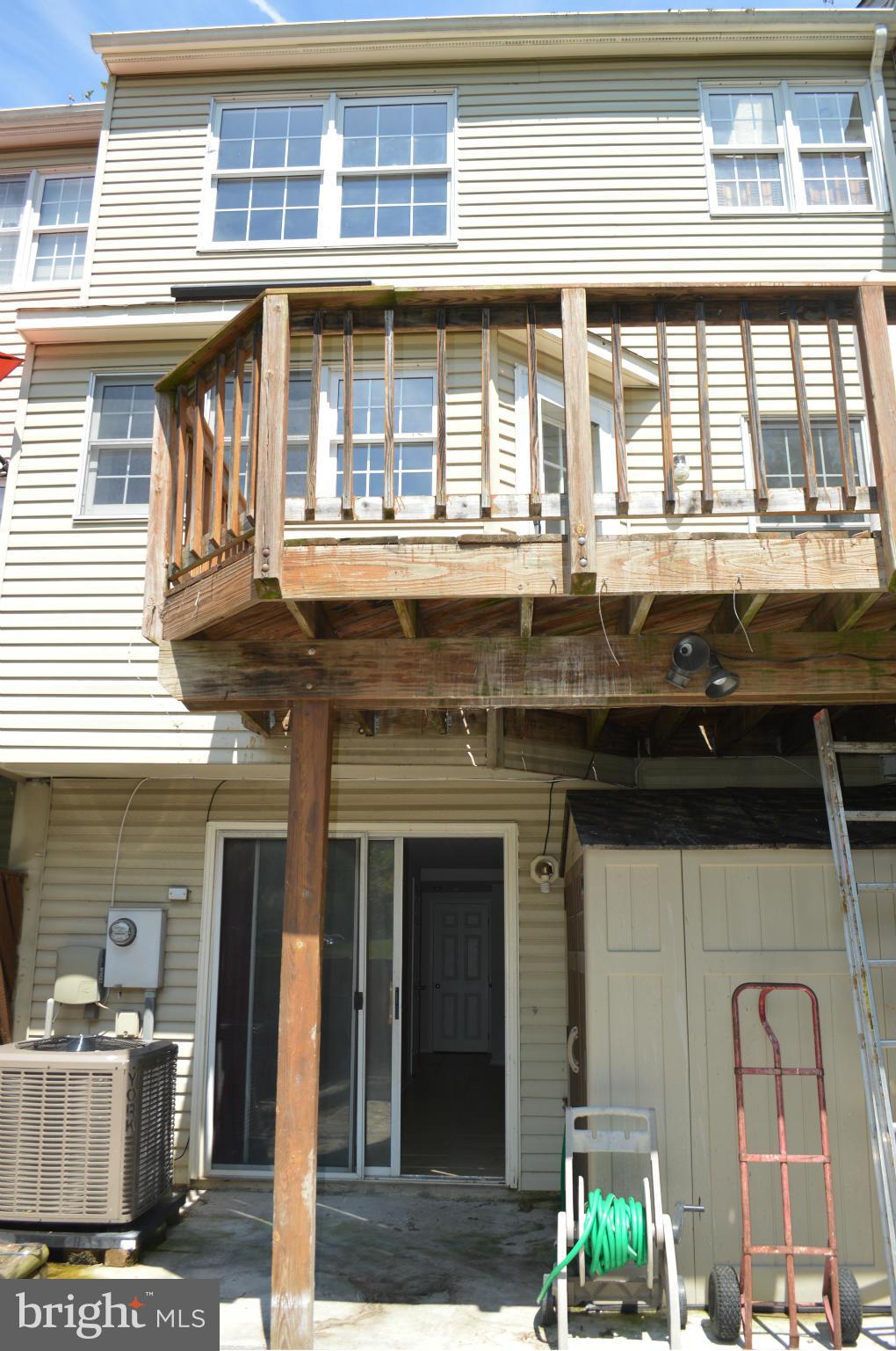 LAKE RIDGE - Residential Lease