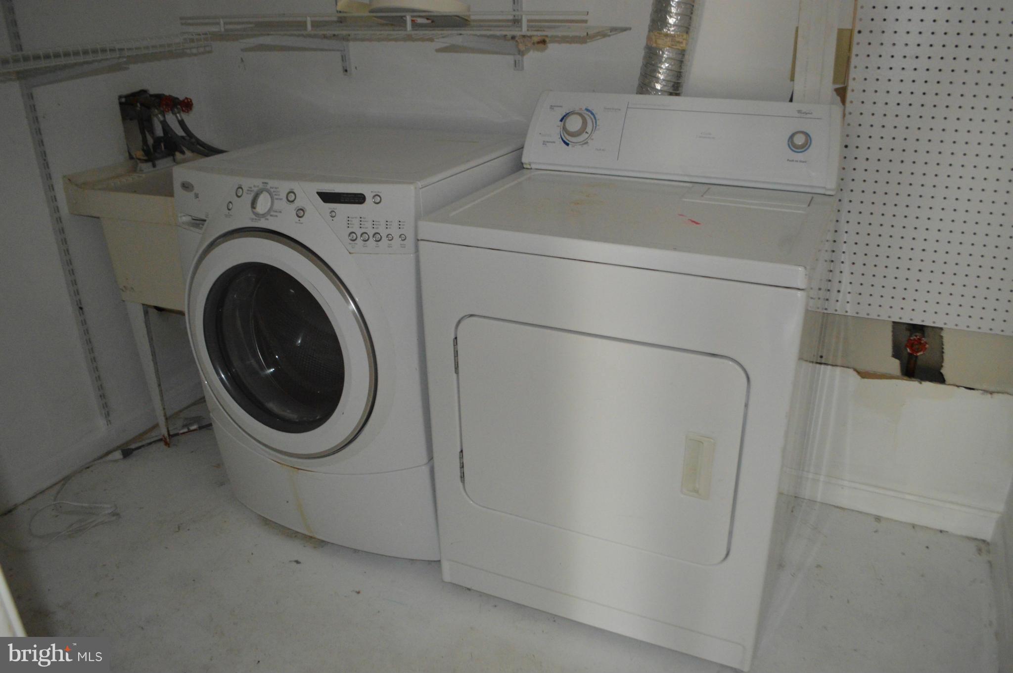 LAKE RIDGE - Residential Lease