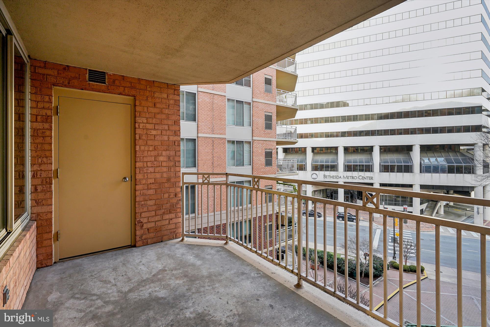 THE CHASE AT BETHESDA - Residential