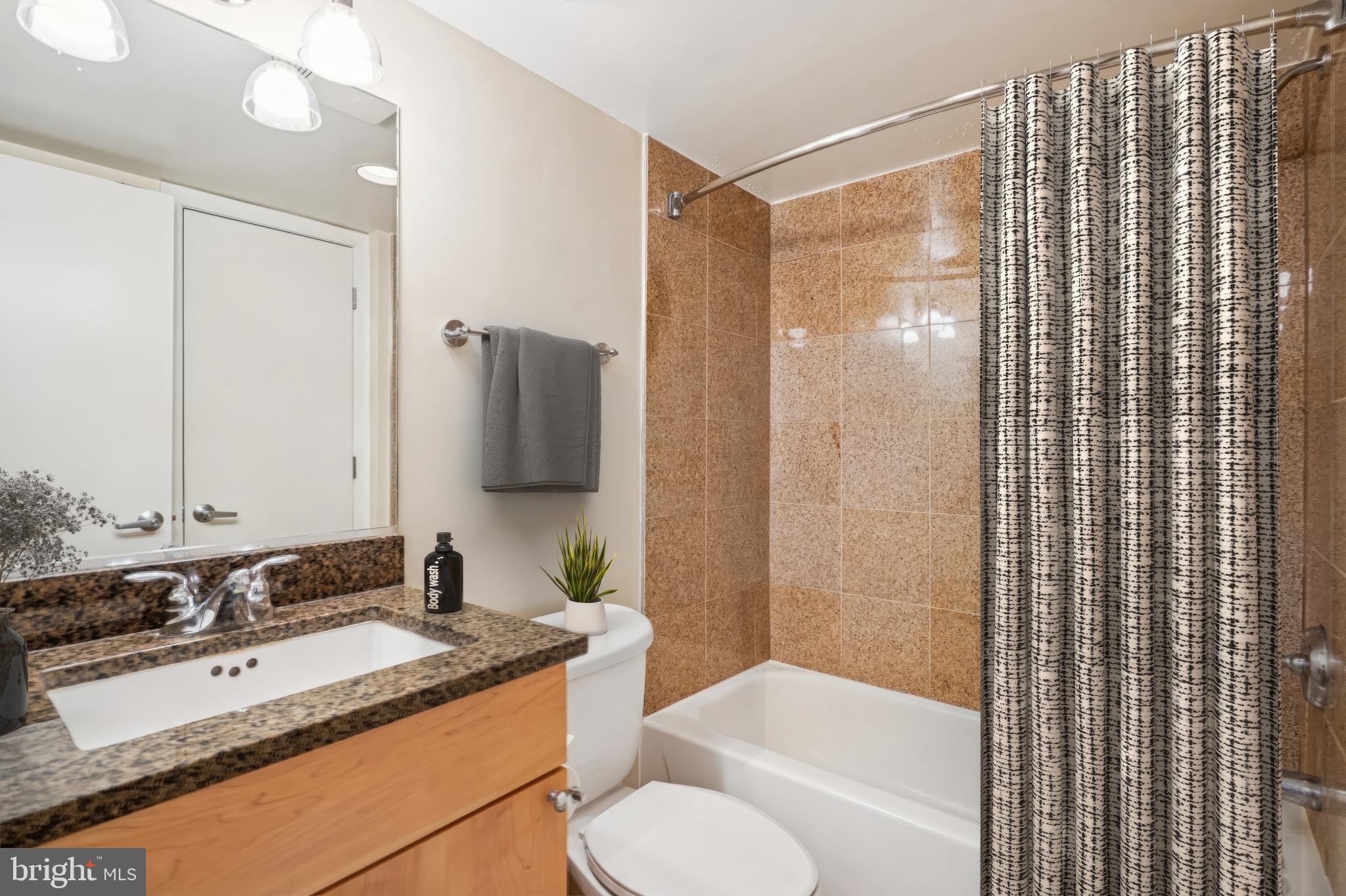 THE CHASE AT BETHESDA - Residential