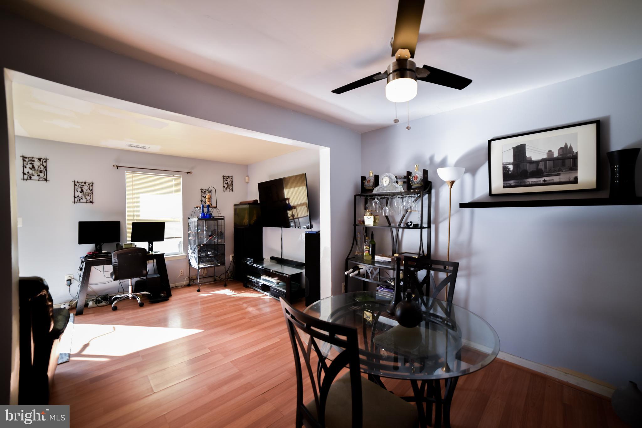 LONDON WOODS - Residential