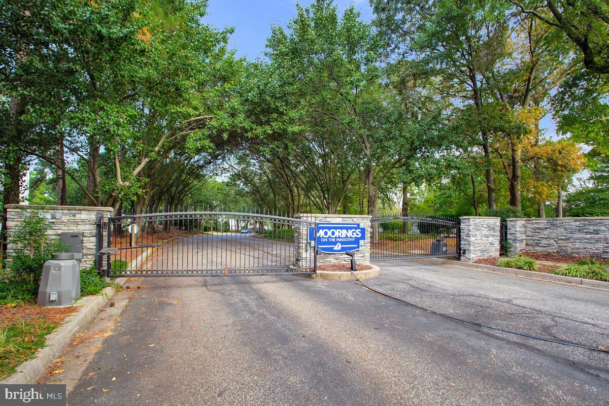 MOORINGS ON THE MAGOTHY - Residential