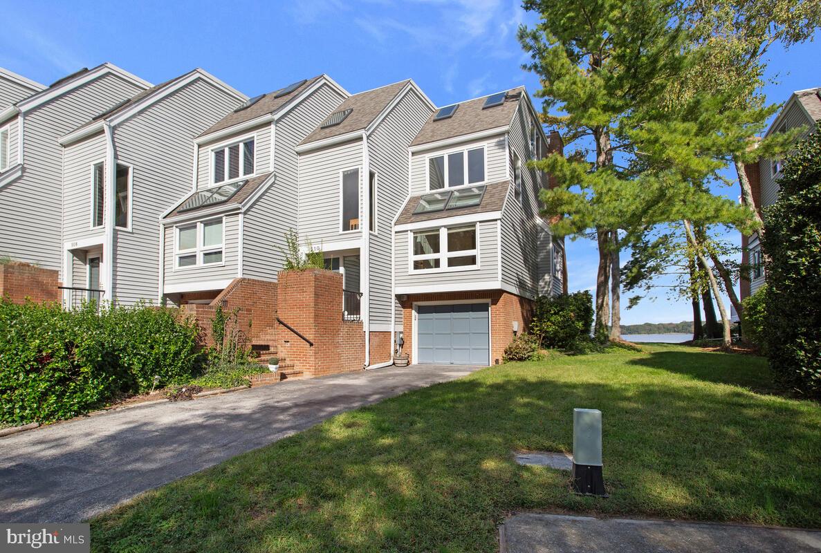 MOORINGS ON THE MAGOTHY - Residential