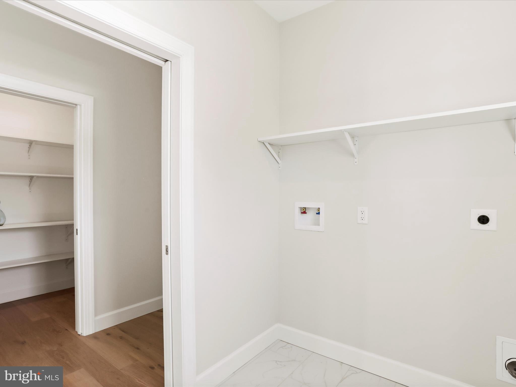 MEADOWBROOK - Residential