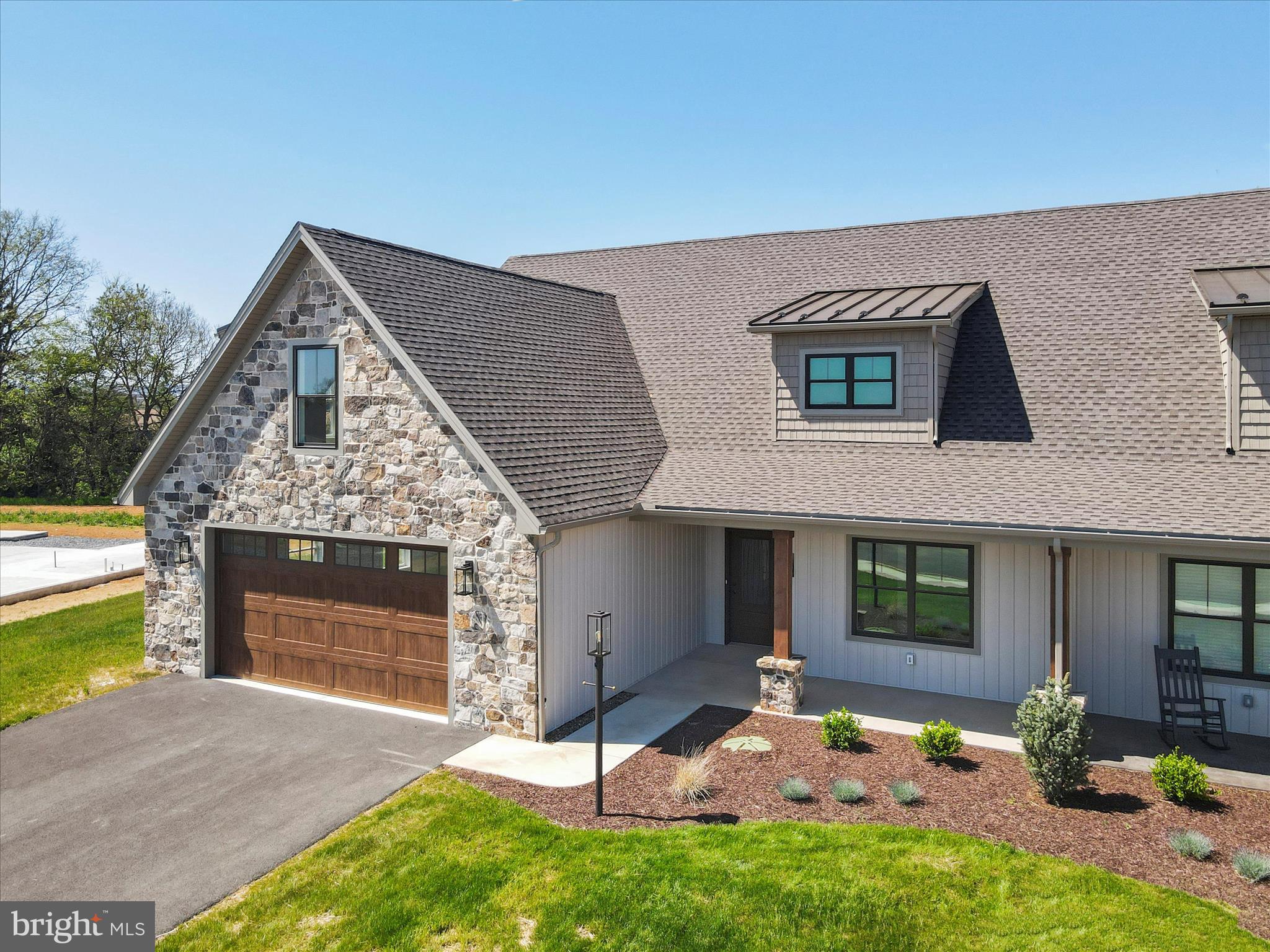 MEADOWBROOK - Residential