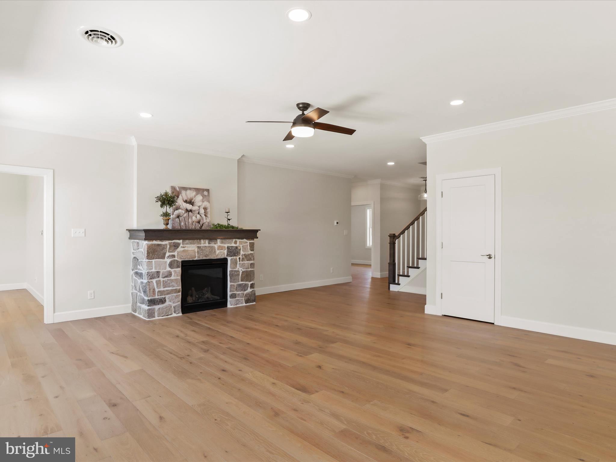 MEADOWBROOK - Residential