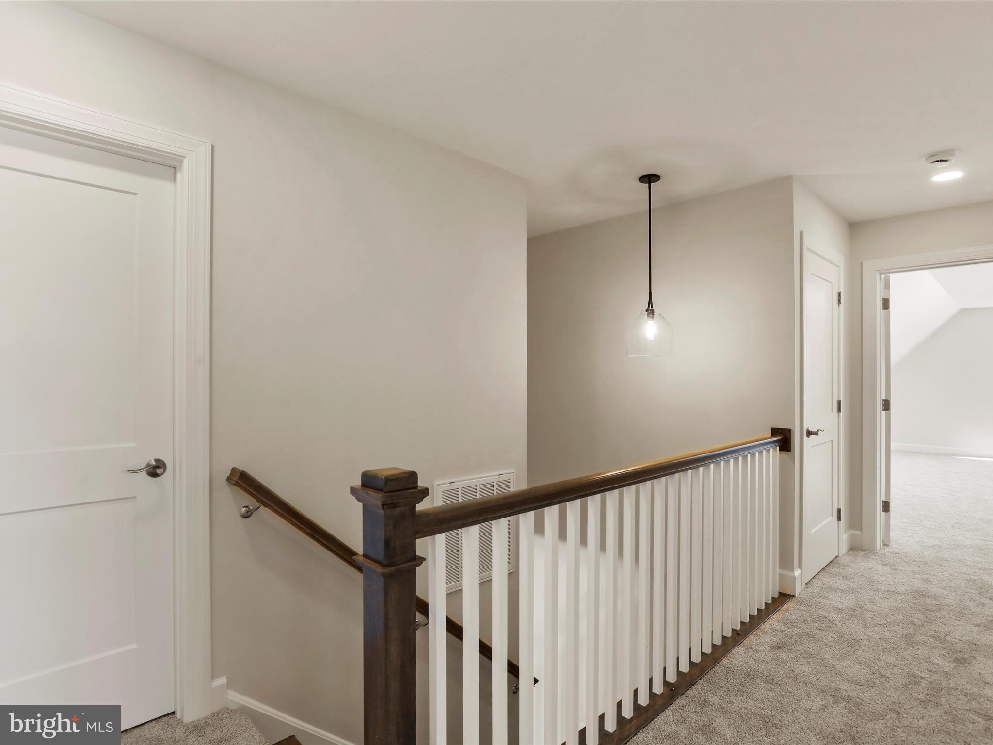 MEADOWBROOK - Residential