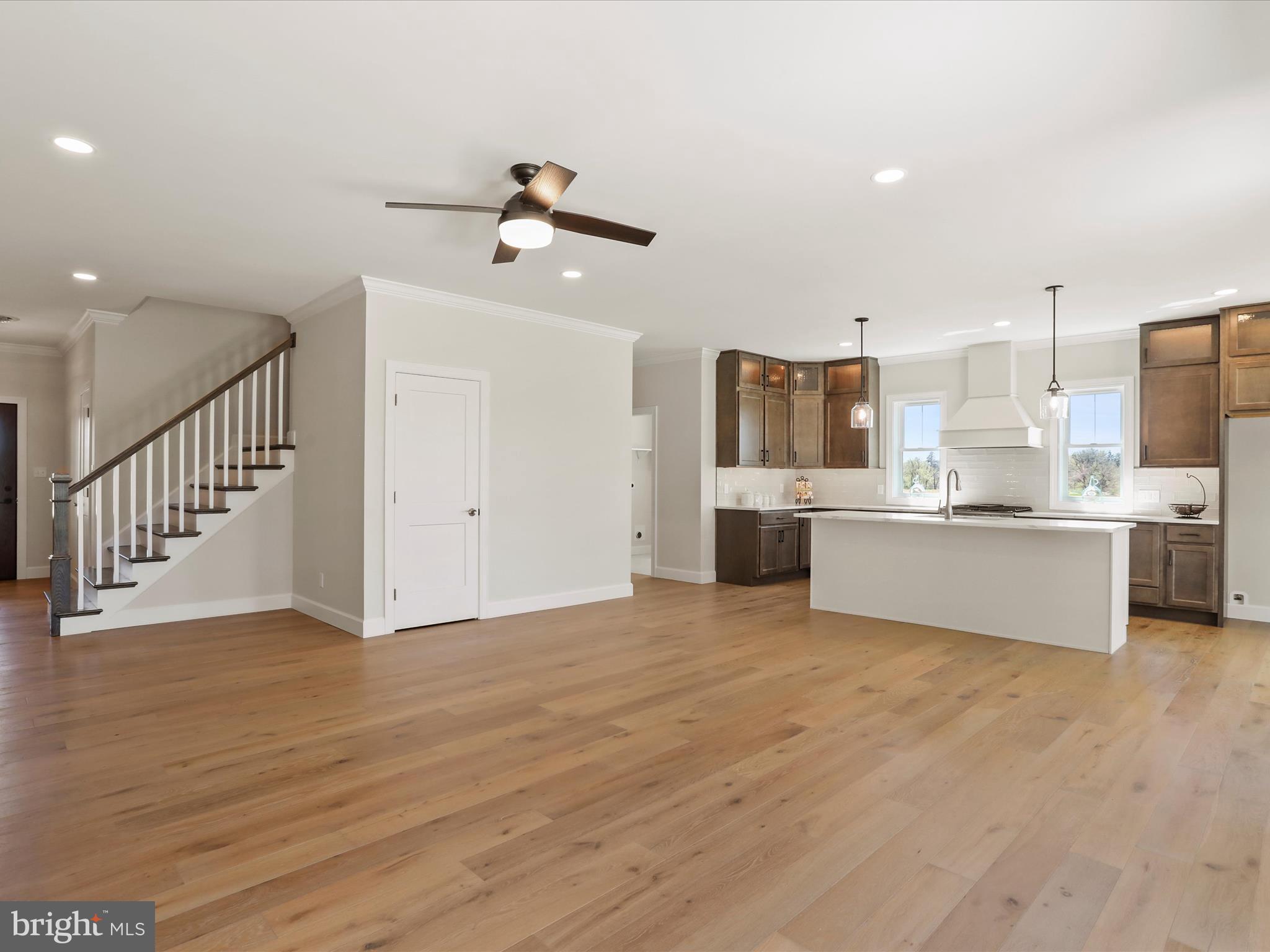 MEADOWBROOK - Residential