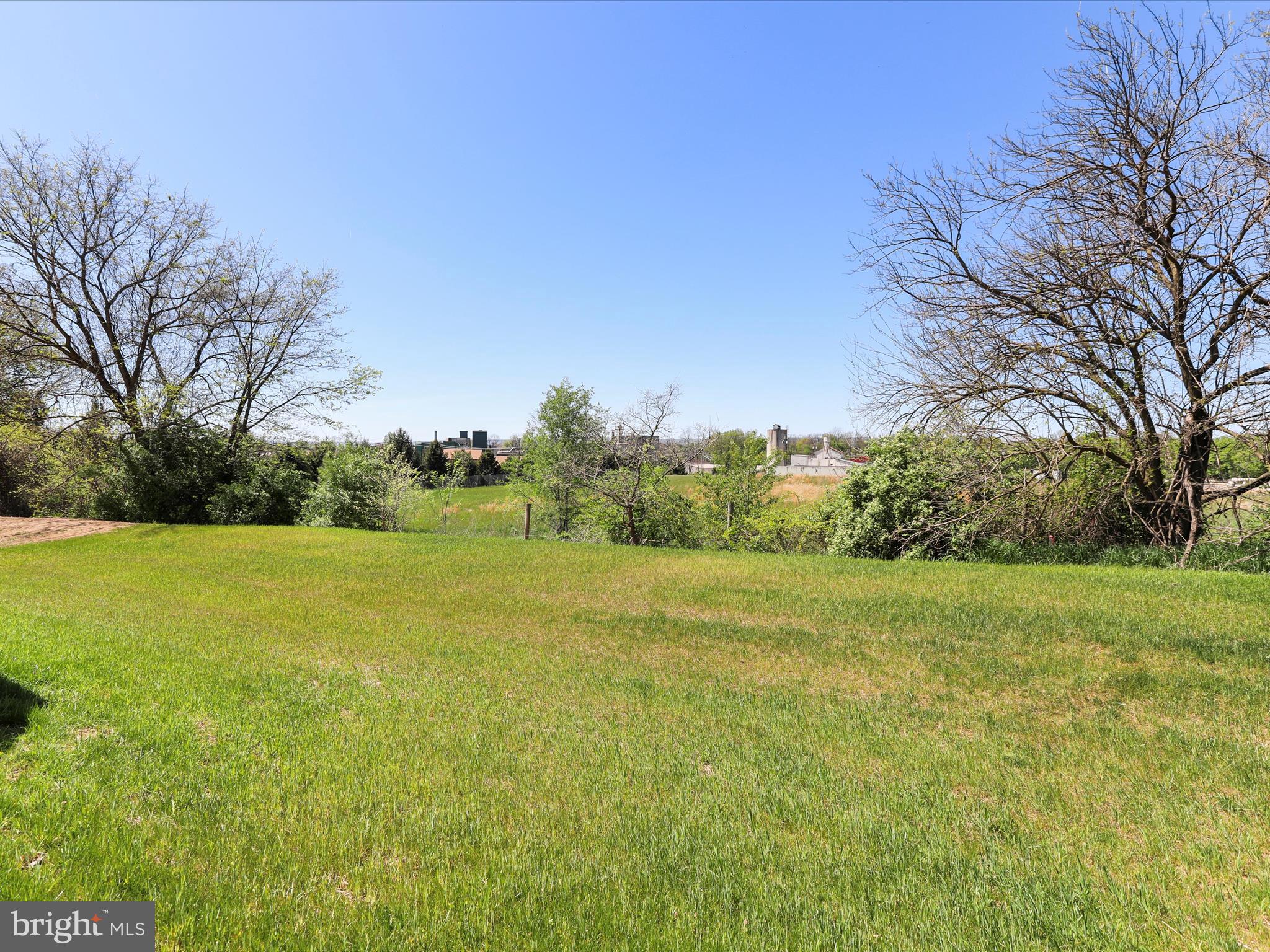 MEADOWBROOK - Residential