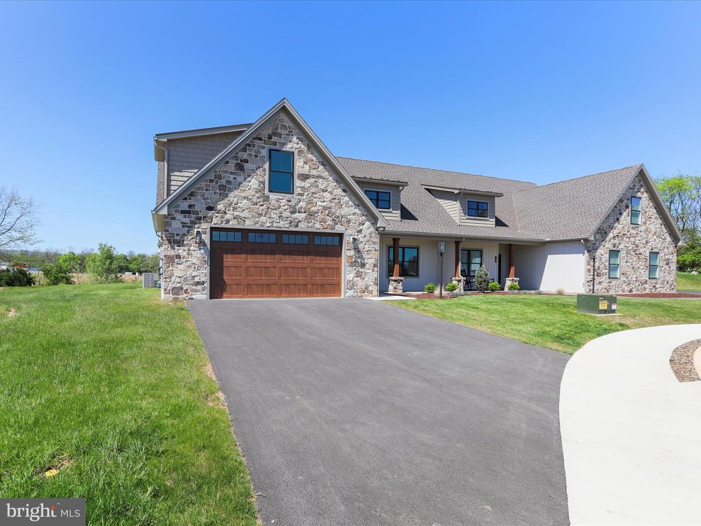 Photo of 149 Matthew Drive, CHAMBERSBURG, PA 17201 (MLS # PAFL2026878)