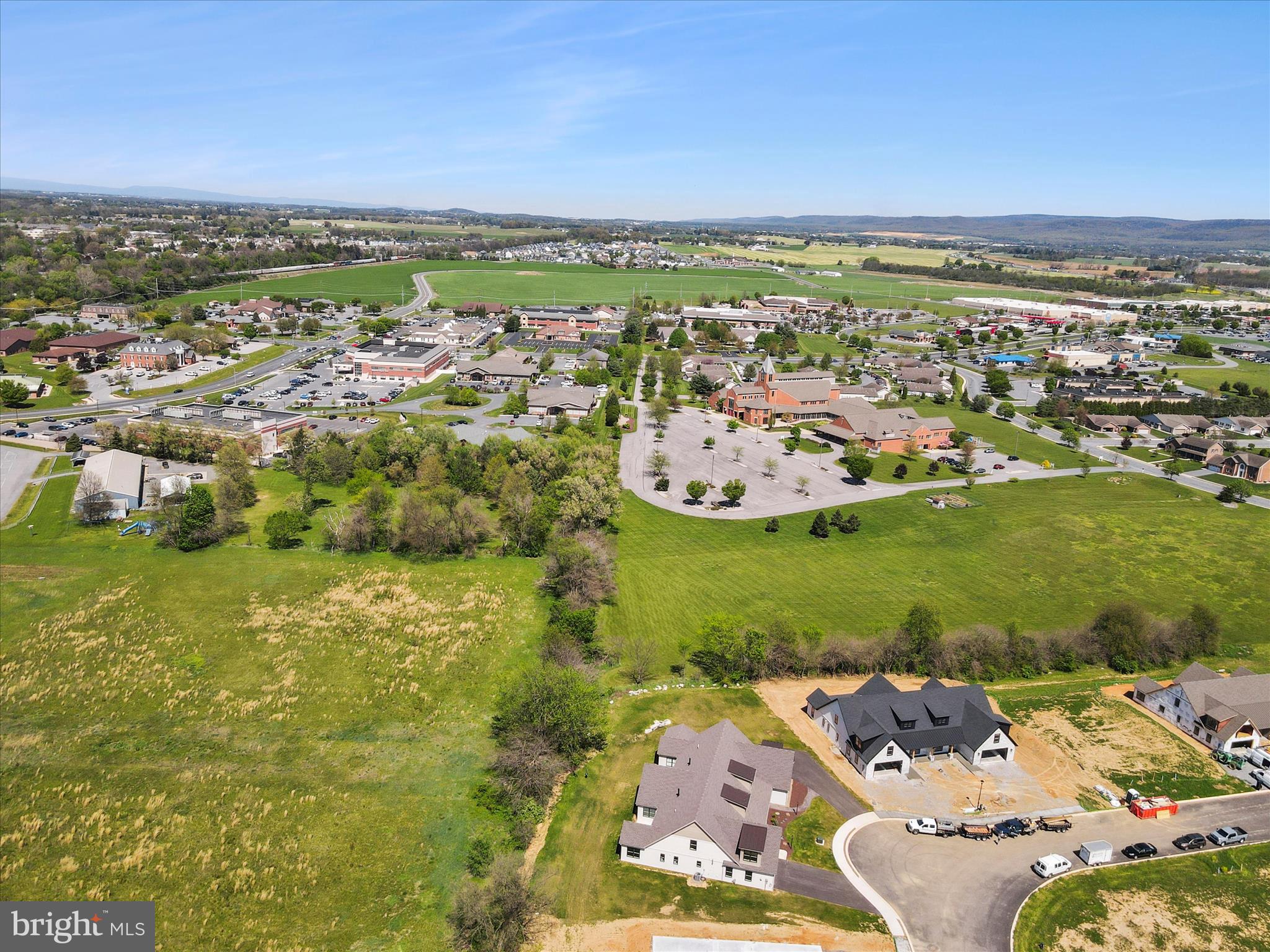 MEADOWBROOK - Residential